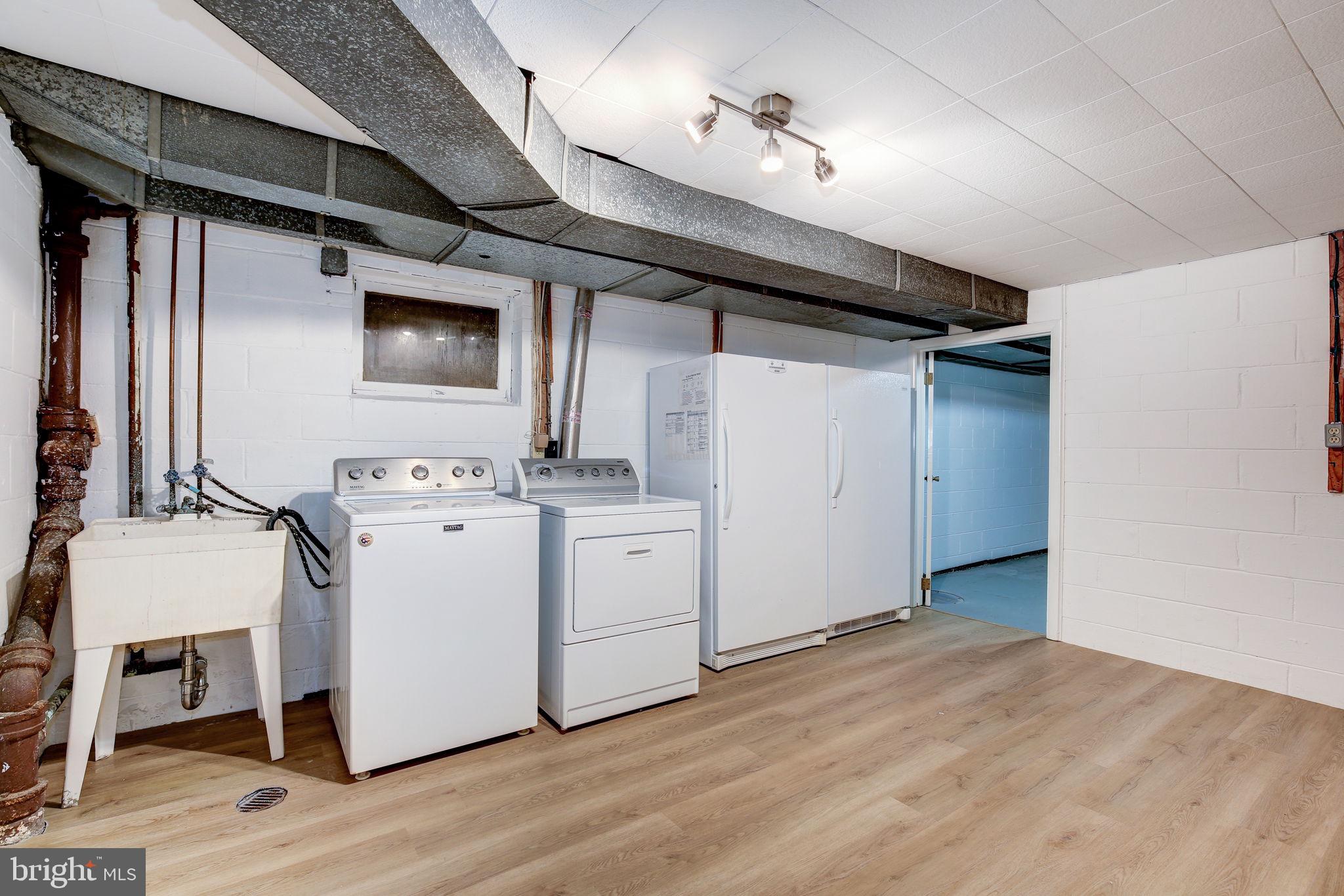 BANNOCKBURN ESTATES - Residential