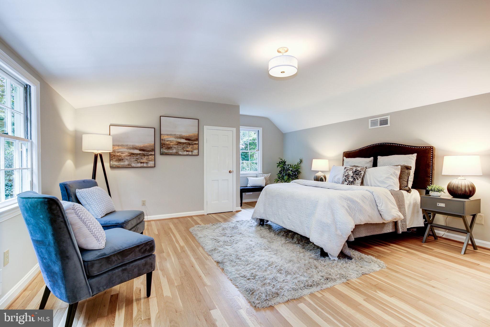 BANNOCKBURN ESTATES - Residential