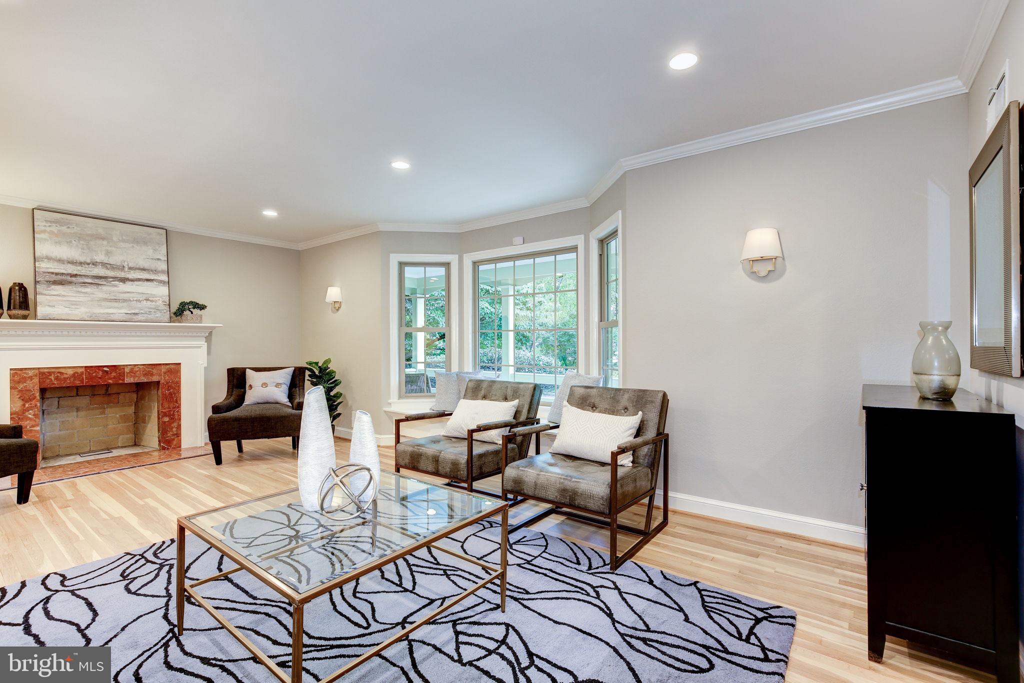 BANNOCKBURN ESTATES - Residential