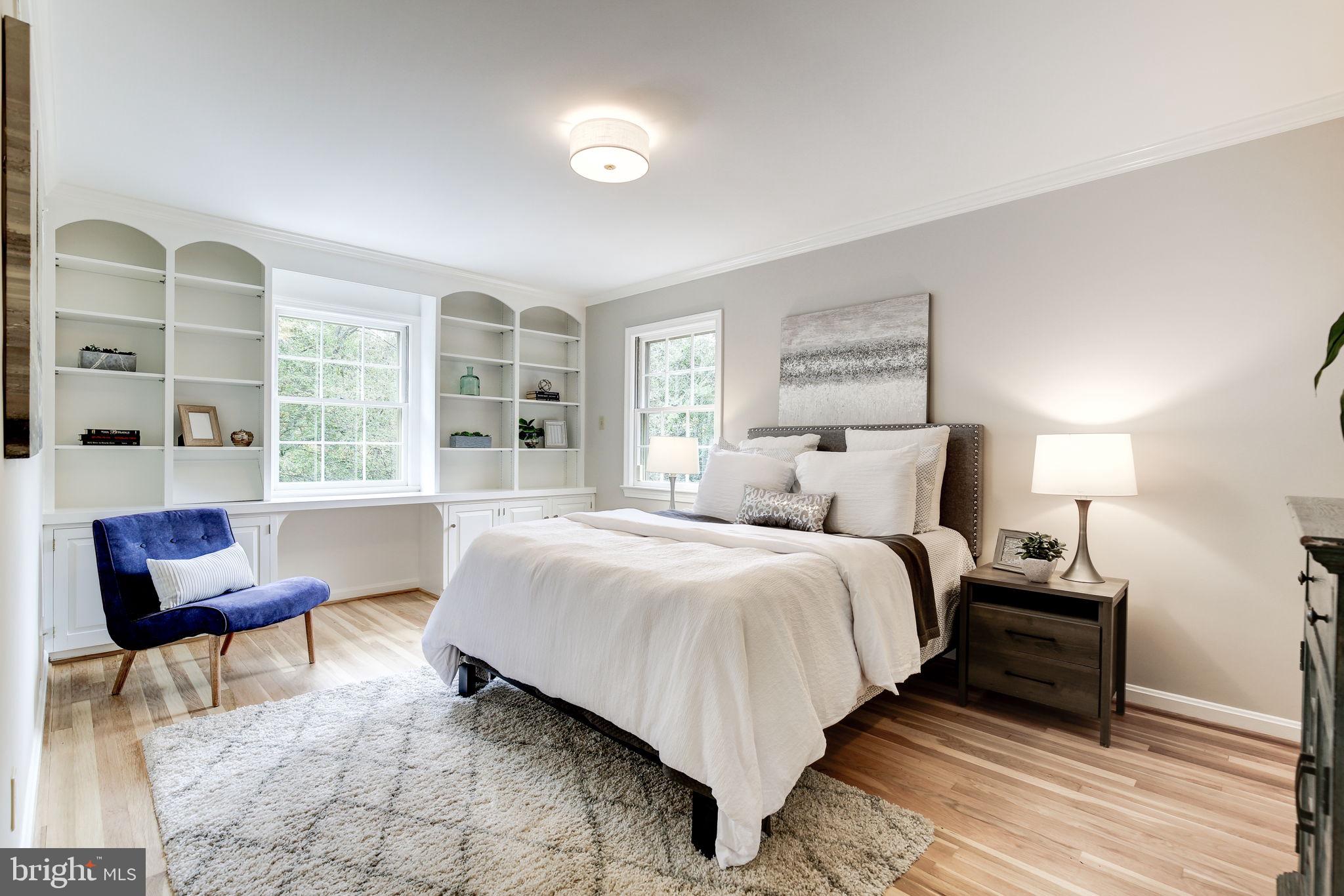 BANNOCKBURN ESTATES - Residential