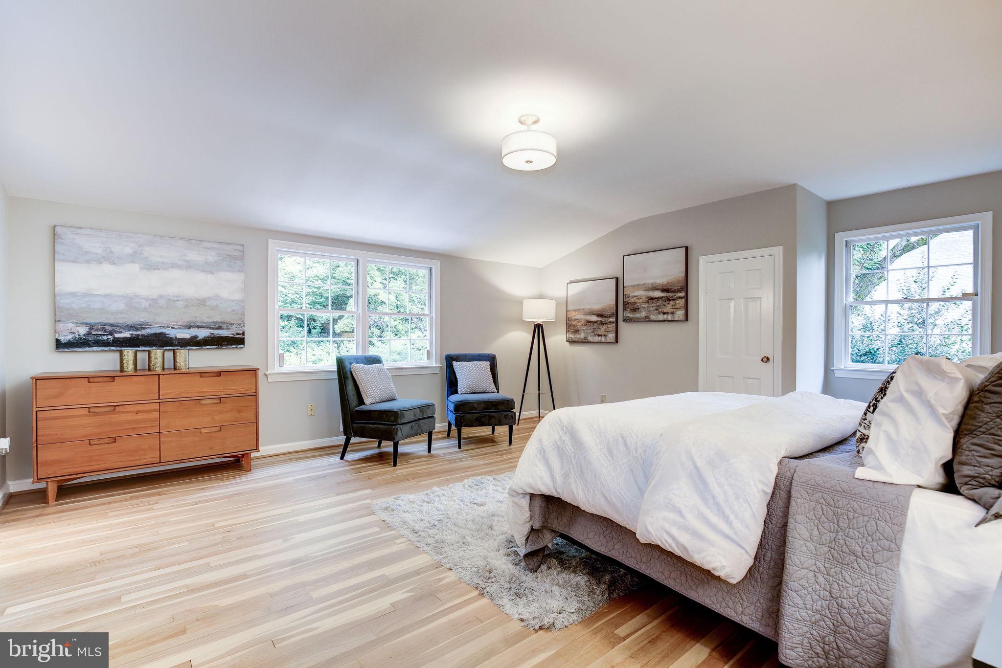 BANNOCKBURN ESTATES - Residential