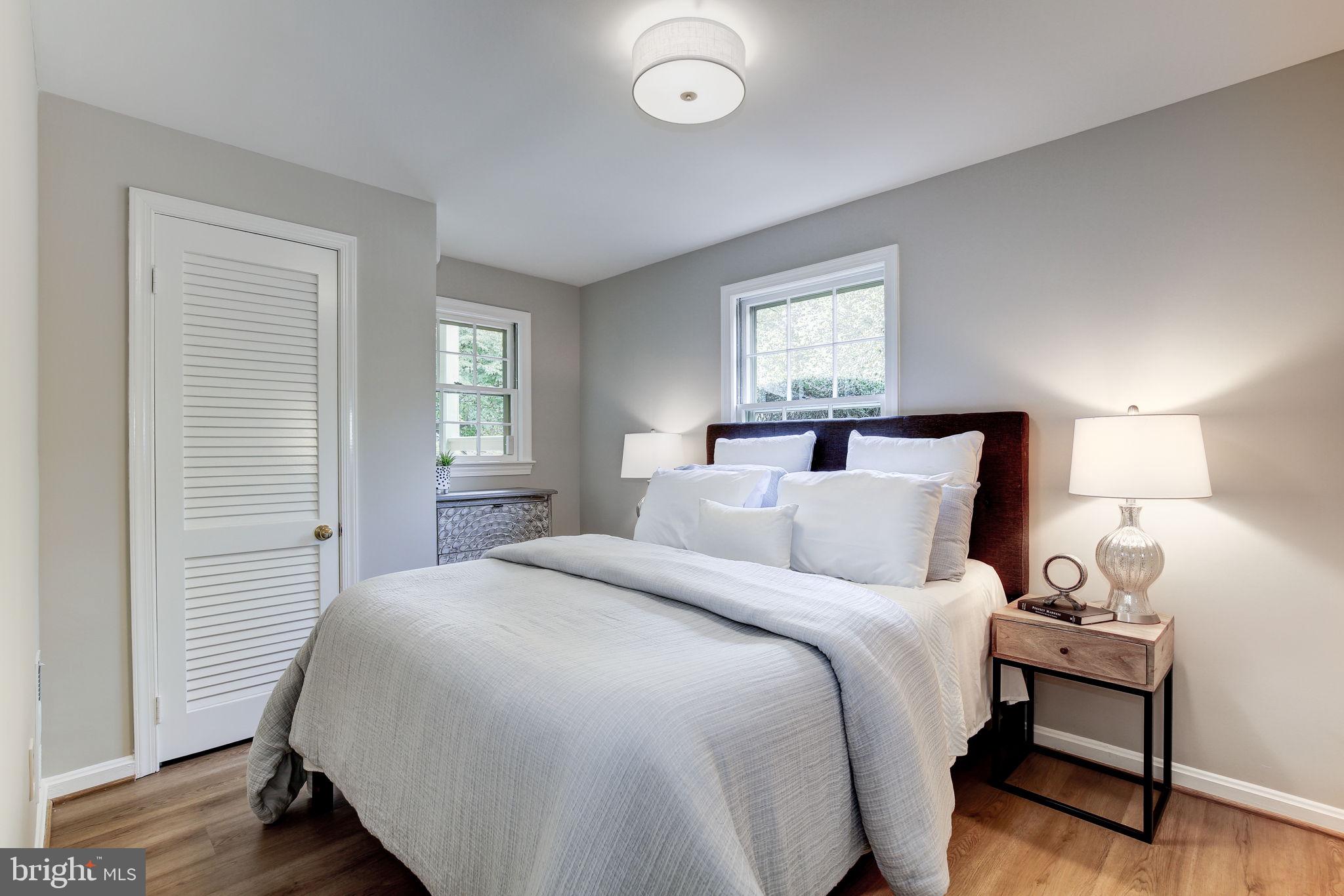 BANNOCKBURN ESTATES - Residential