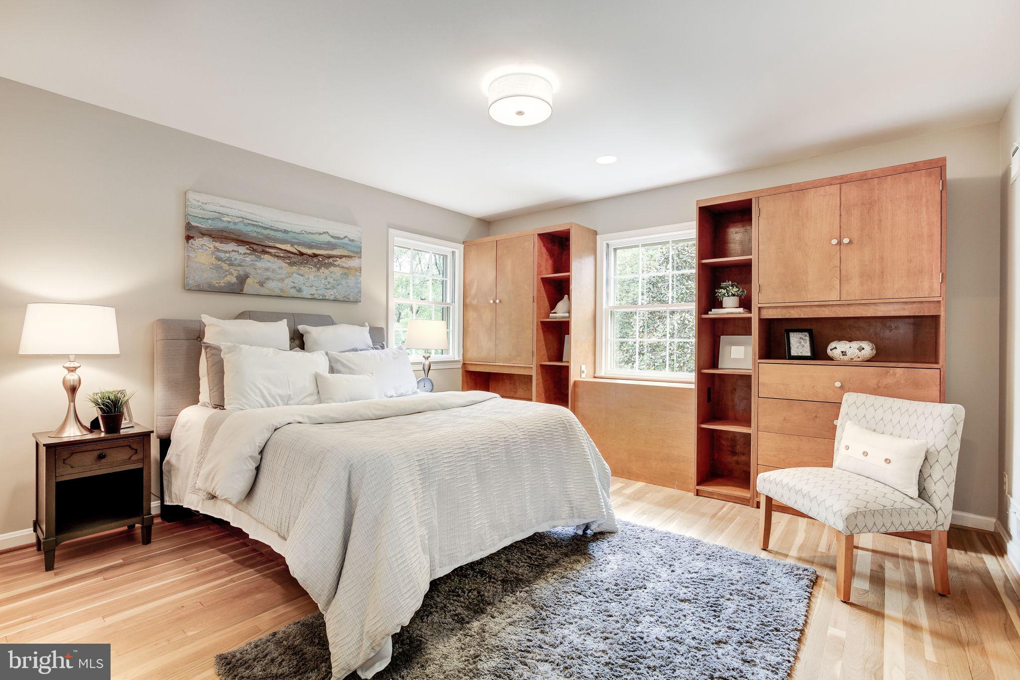 BANNOCKBURN ESTATES - Residential