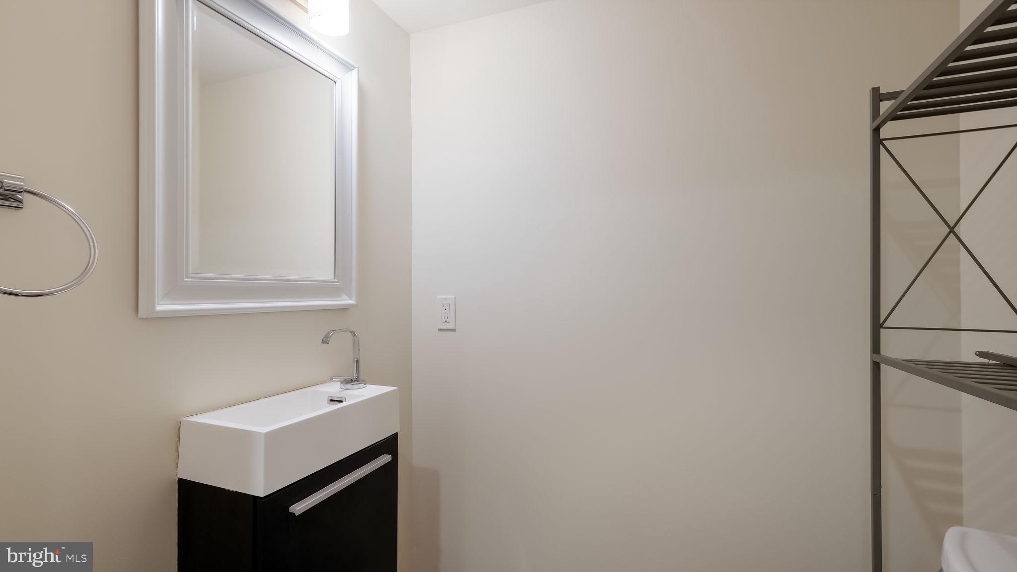 POINT BREEZE - Residential Lease