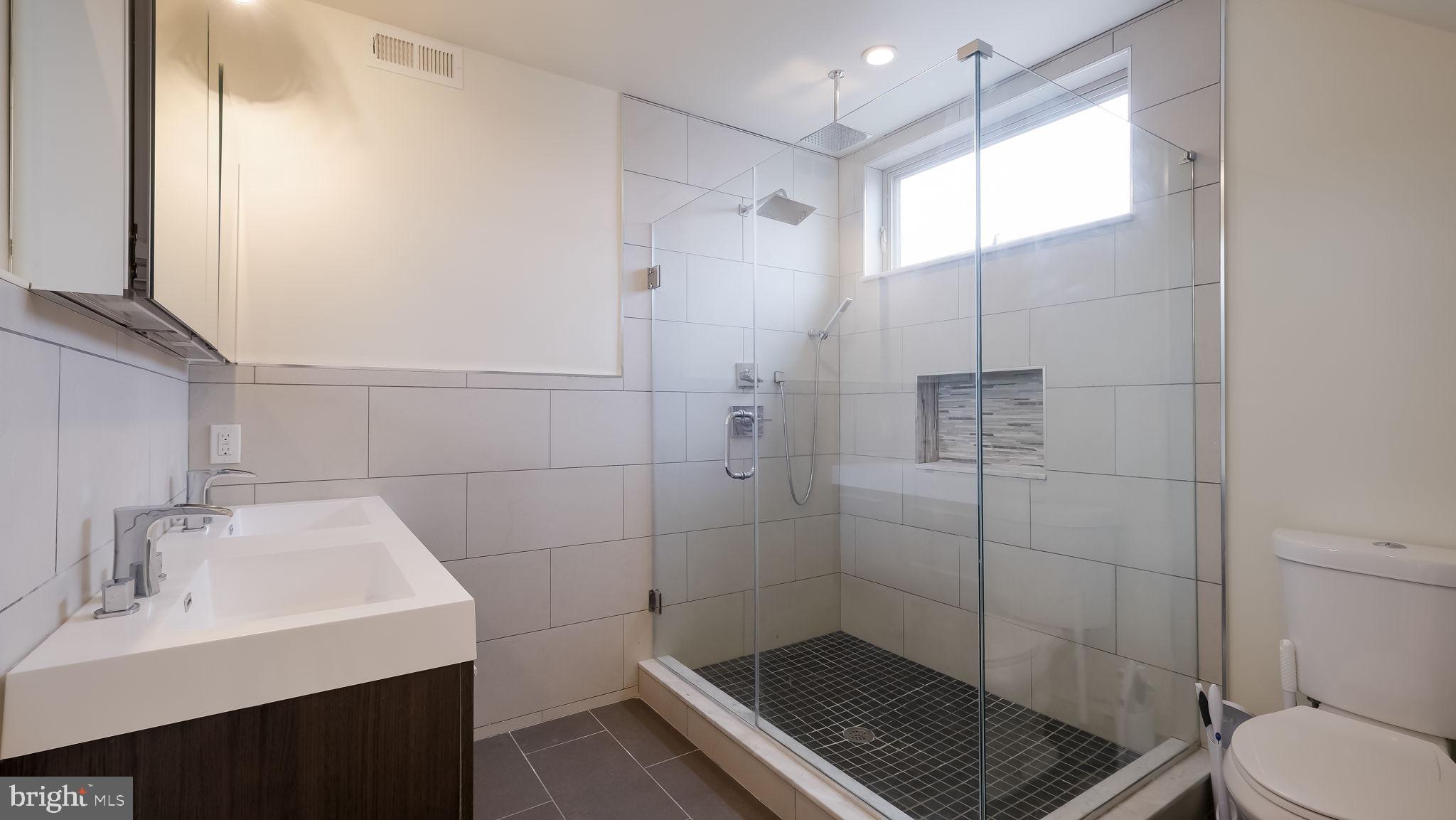 POINT BREEZE - Residential Lease