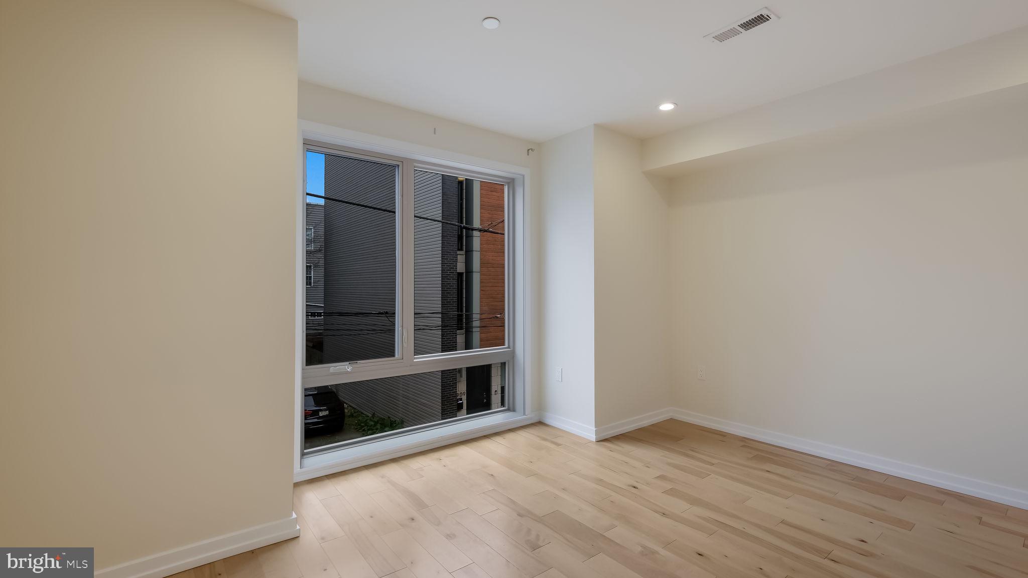 POINT BREEZE - Residential Lease