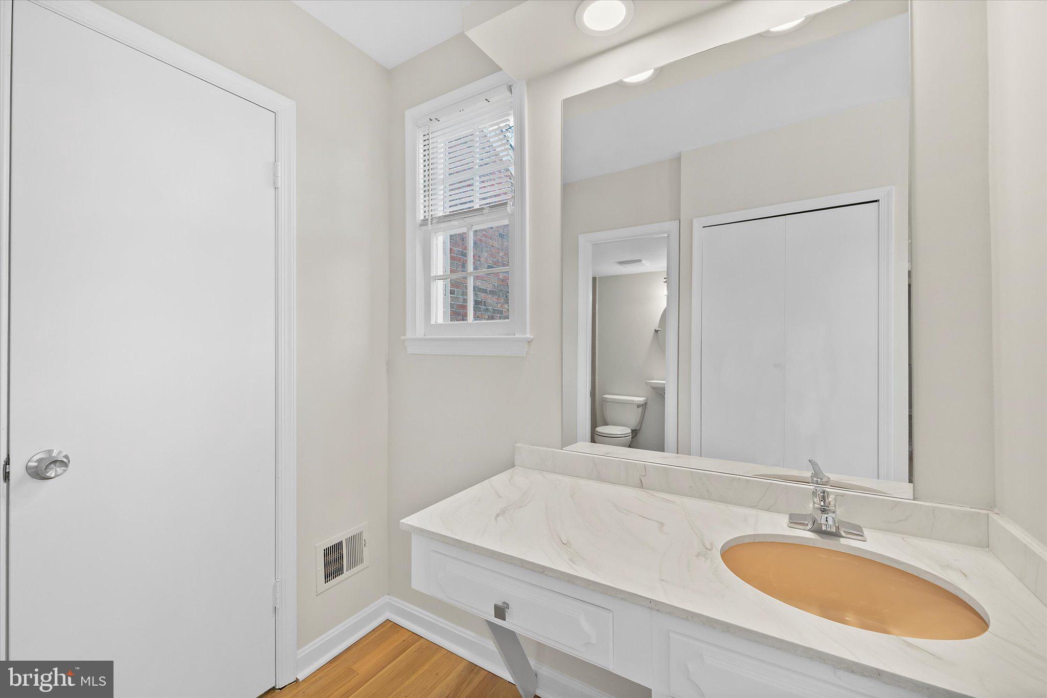 CAMBRIDGE STATION - Residential Lease