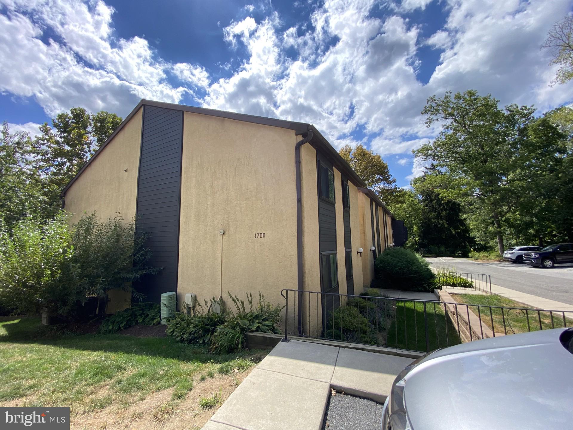 PAINTERS CROSSING - Residential Lease