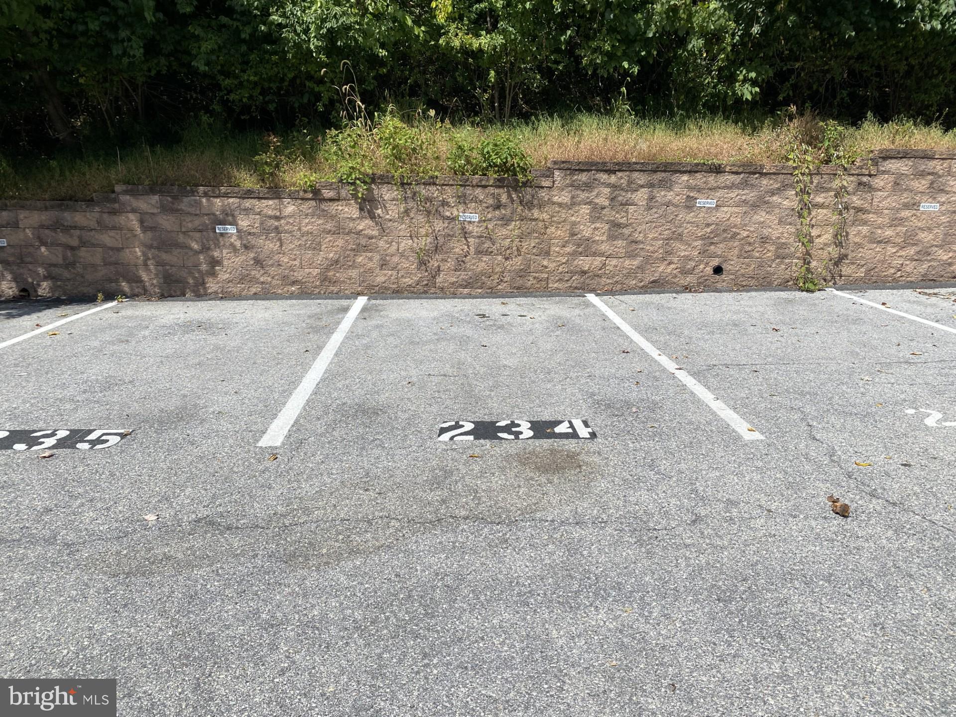 PAINTERS CROSSING - Residential Lease