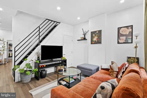 Townhouse For Sale - 2170 E Oakdale Street<br/> Philadelphia County, PHILADELPHIA, PA 19125
