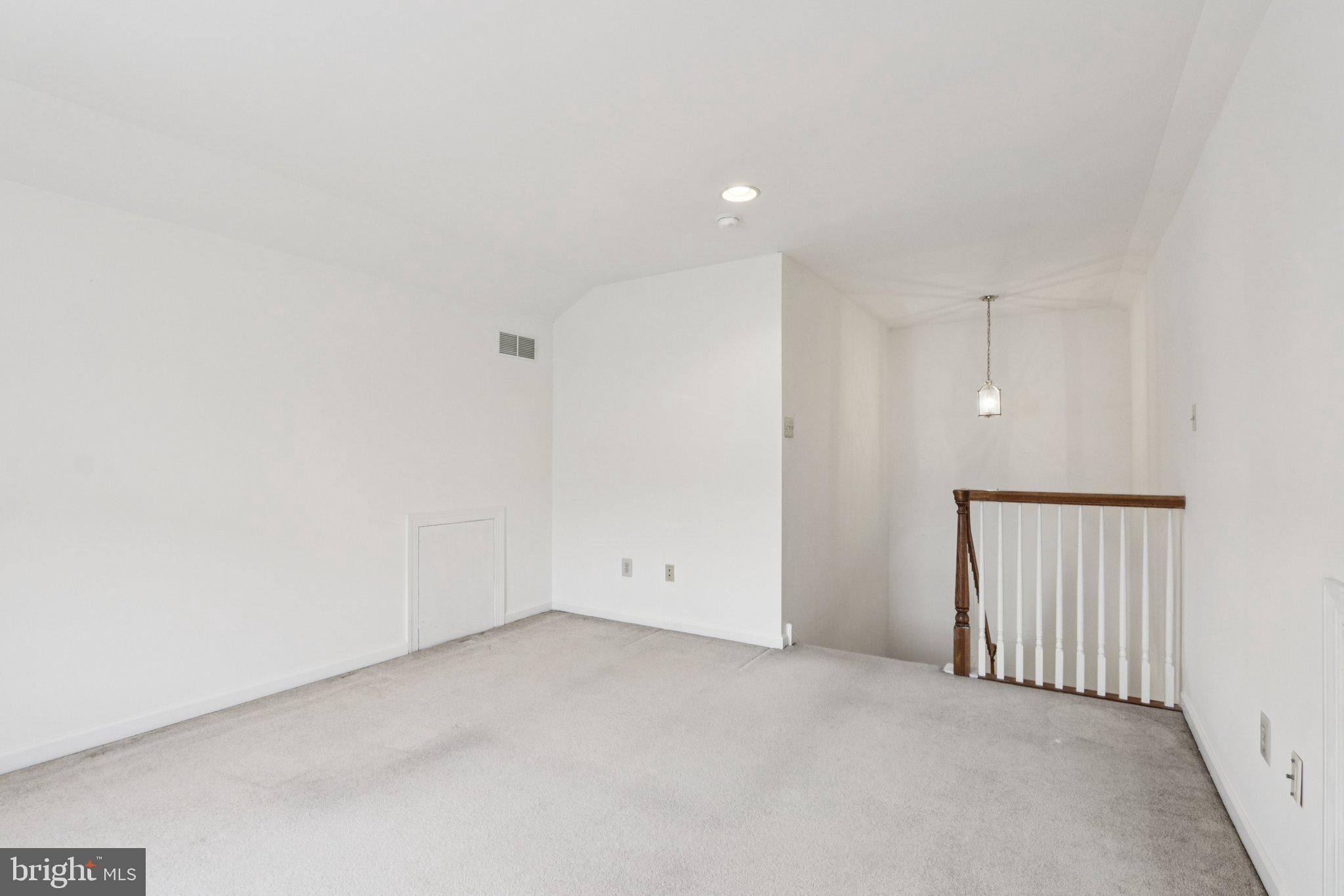 BELCOURT MANOR - Residential