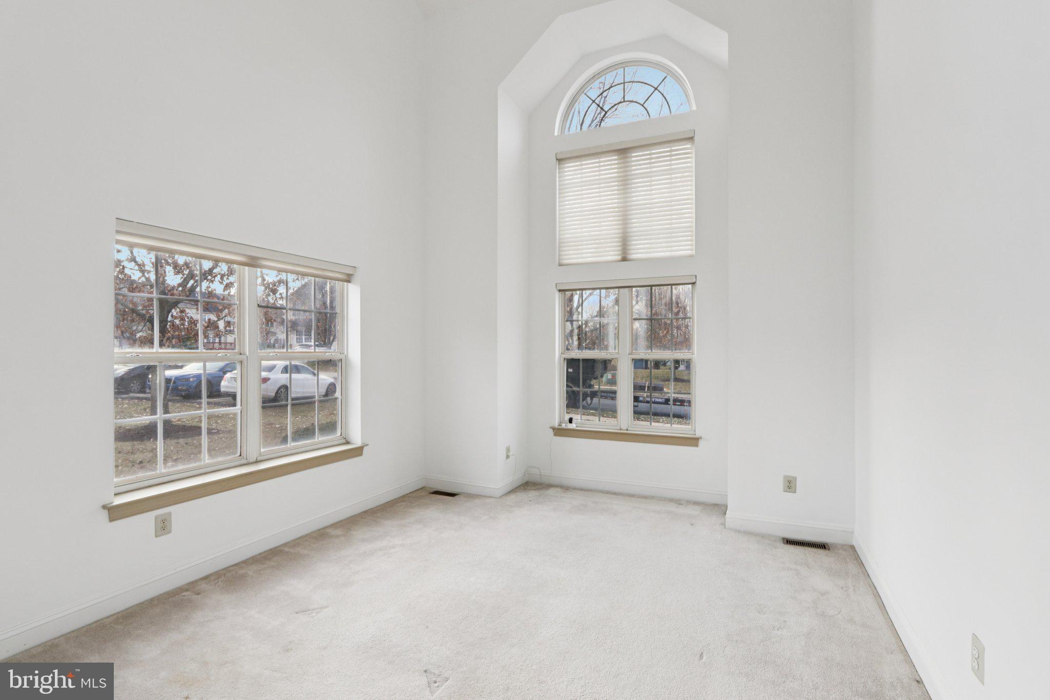 BELCOURT MANOR - Residential