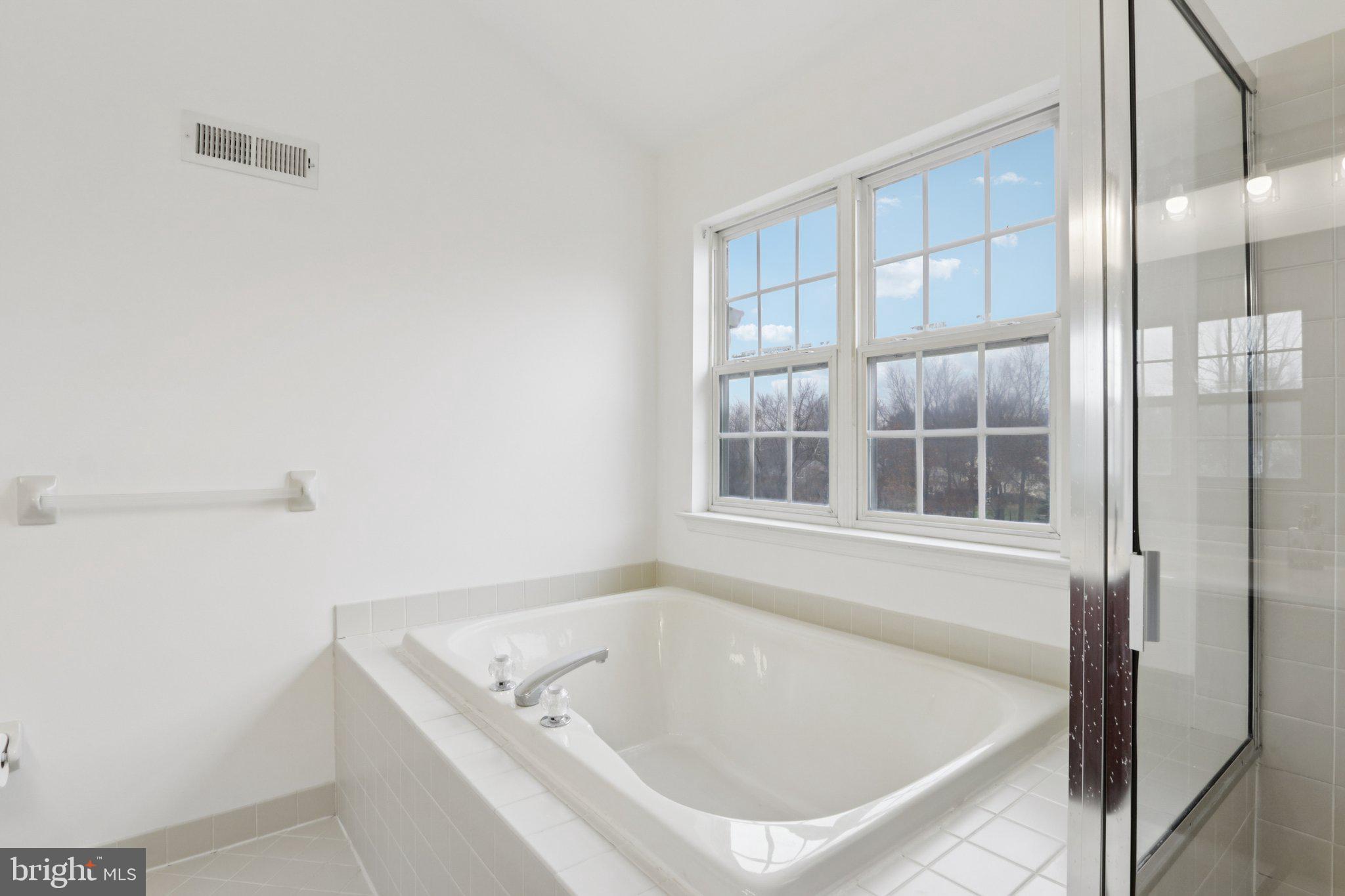 BELCOURT MANOR - Residential