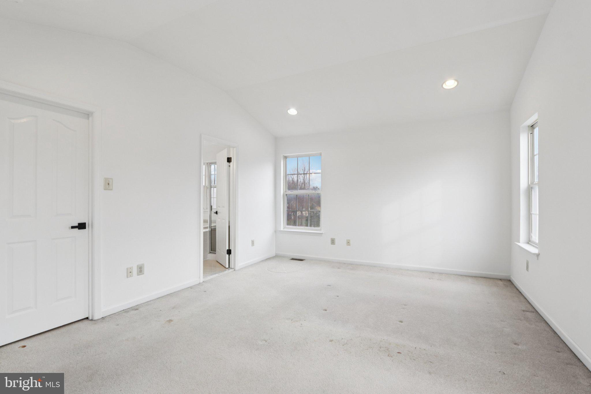 BELCOURT MANOR - Residential