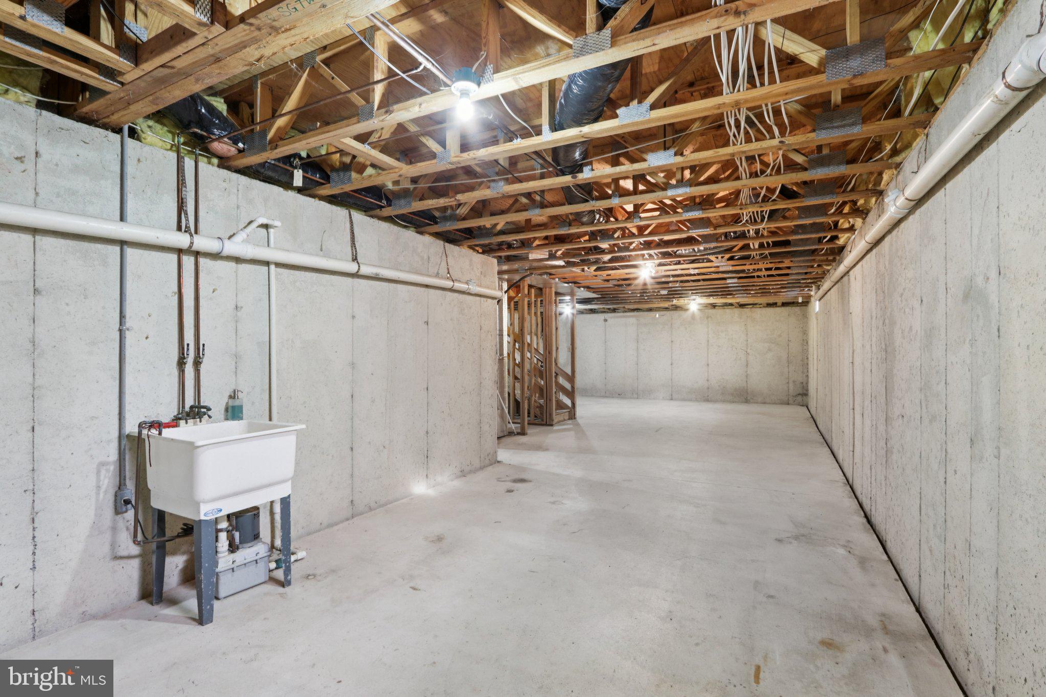 BELCOURT MANOR - Residential