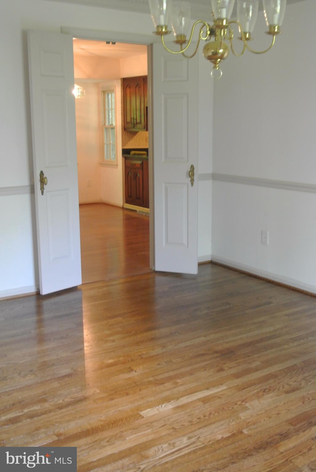 LANGLEY OAKS - Residential Lease