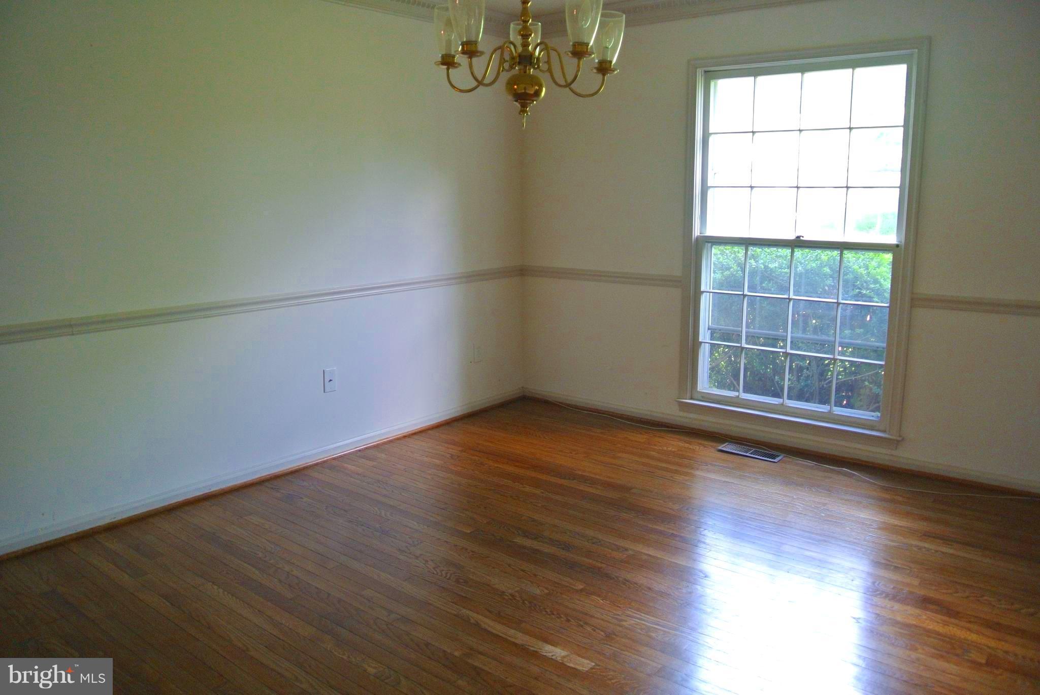 LANGLEY OAKS - Residential Lease