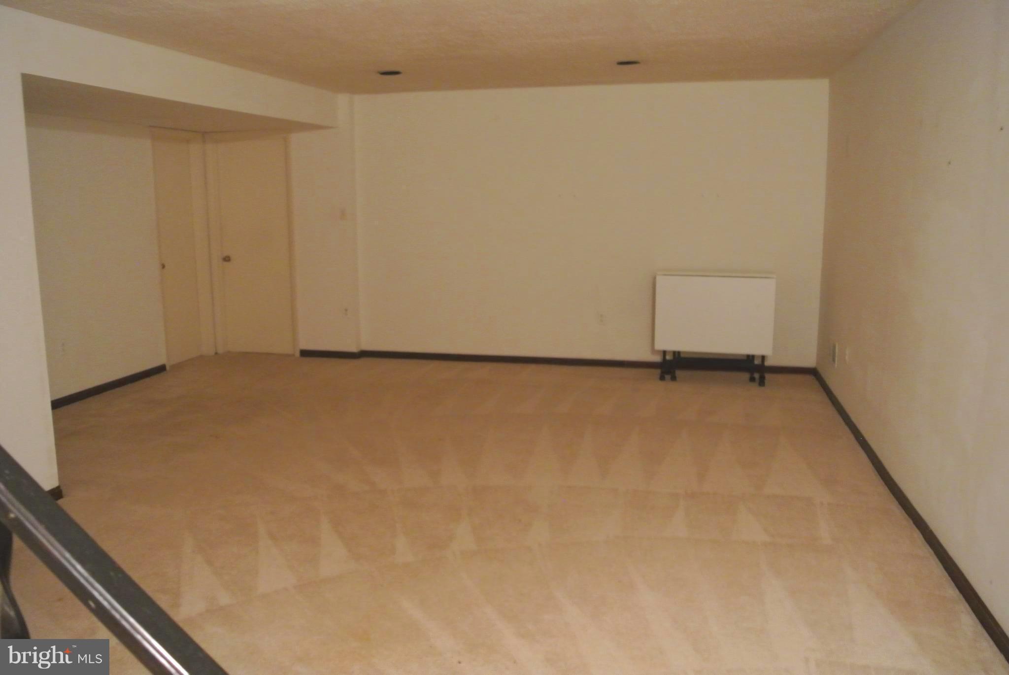 LANGLEY OAKS - Residential Lease