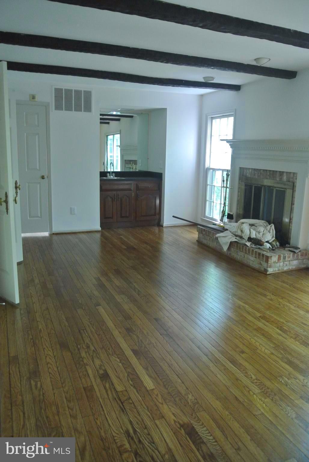 LANGLEY OAKS - Residential Lease