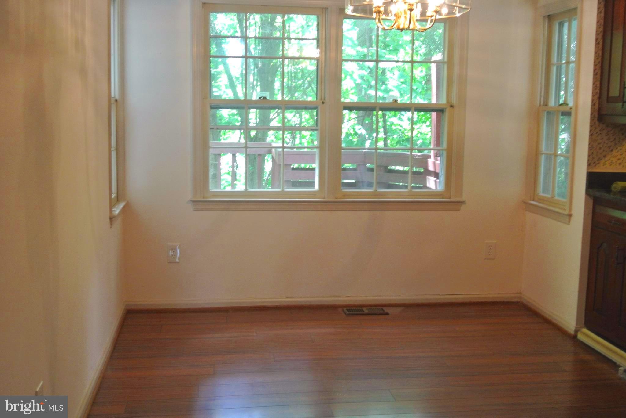 LANGLEY OAKS - Residential Lease