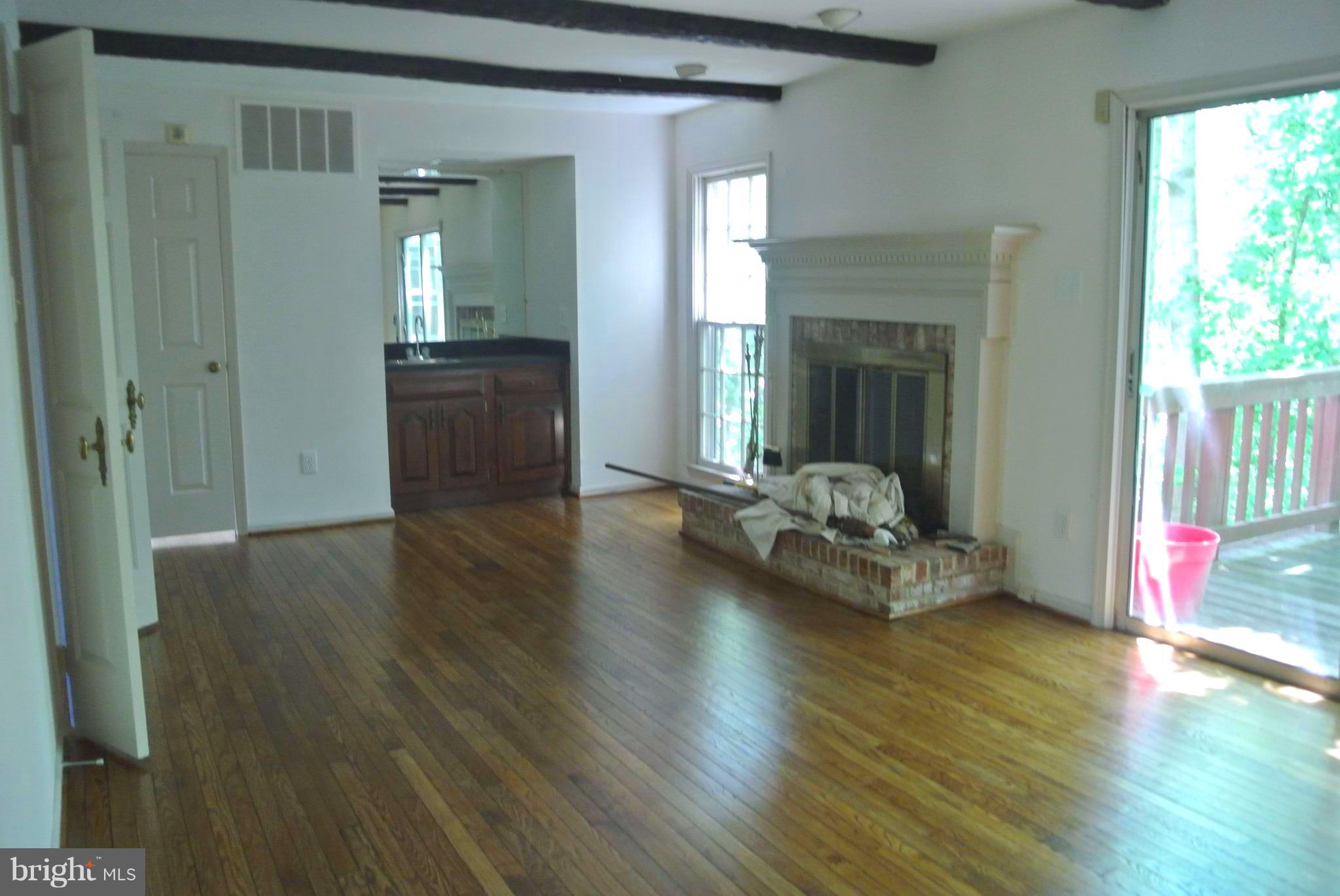 LANGLEY OAKS - Residential Lease