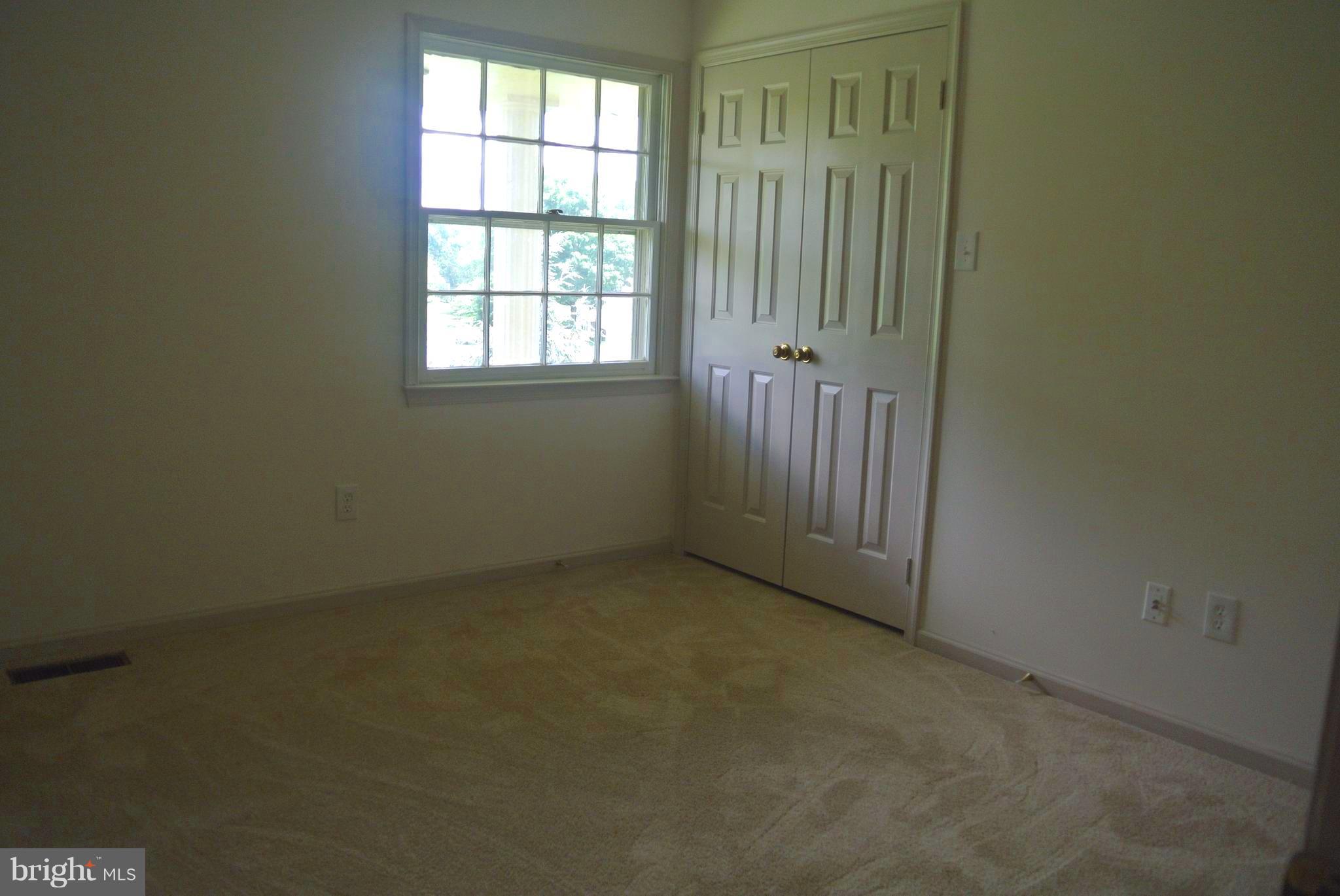 LANGLEY OAKS - Residential Lease