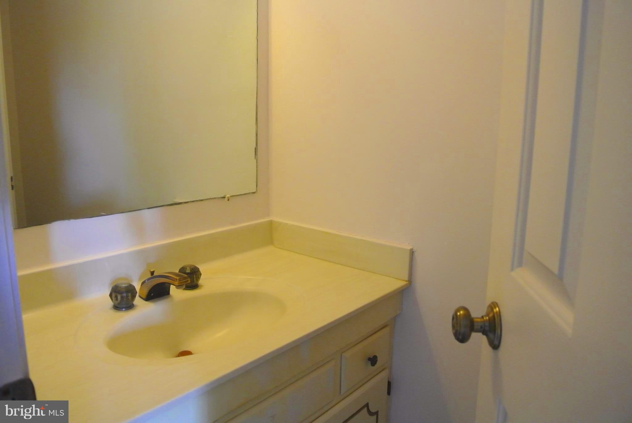 LANGLEY OAKS - Residential Lease