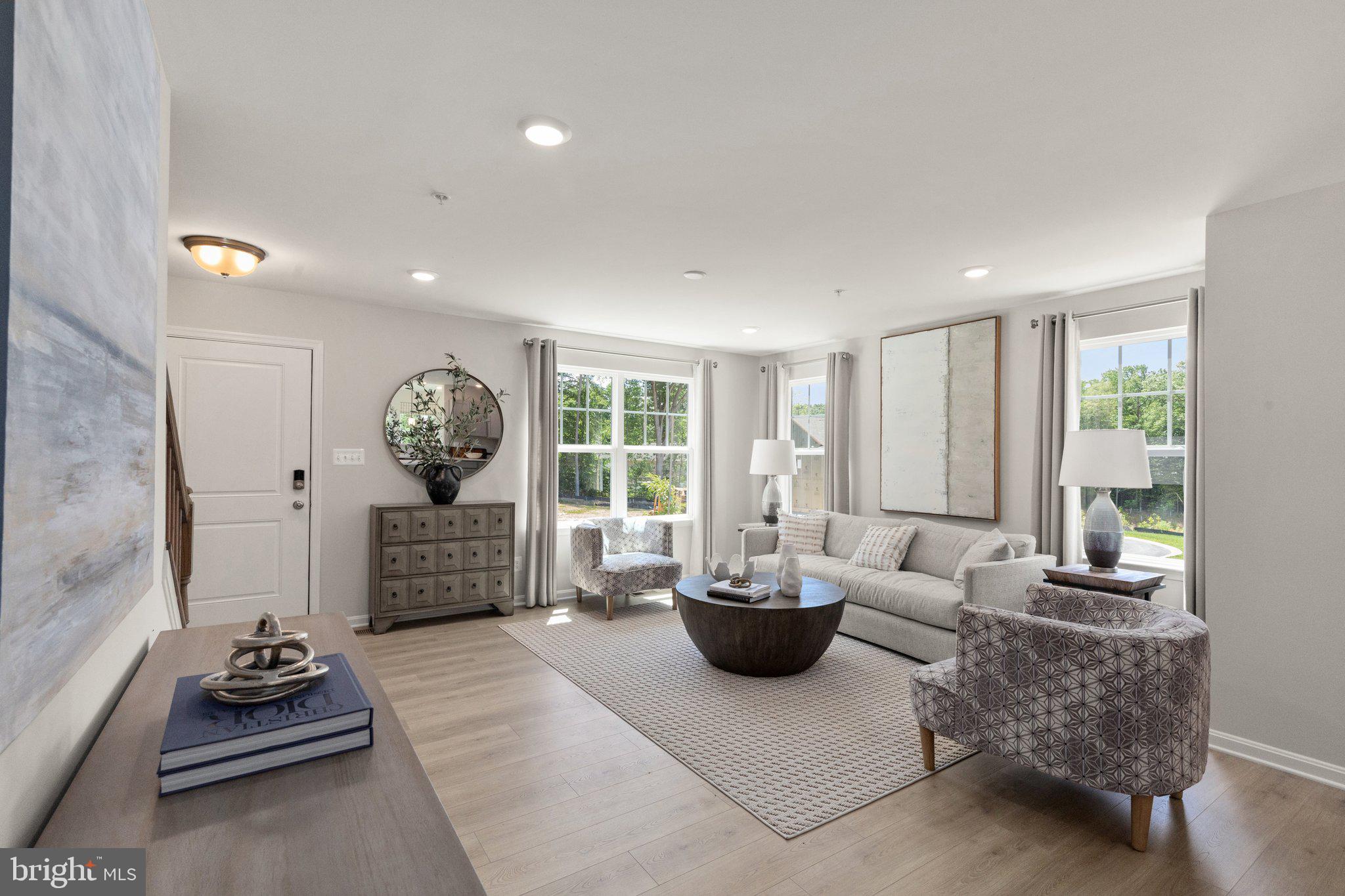 LAKEWOOD ESTATES - Residential