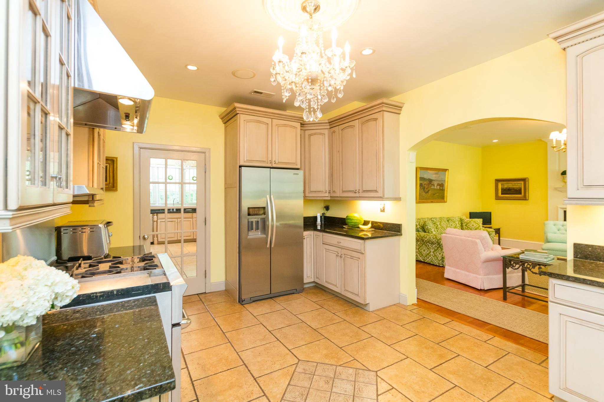 ROLAND PARK - Residential