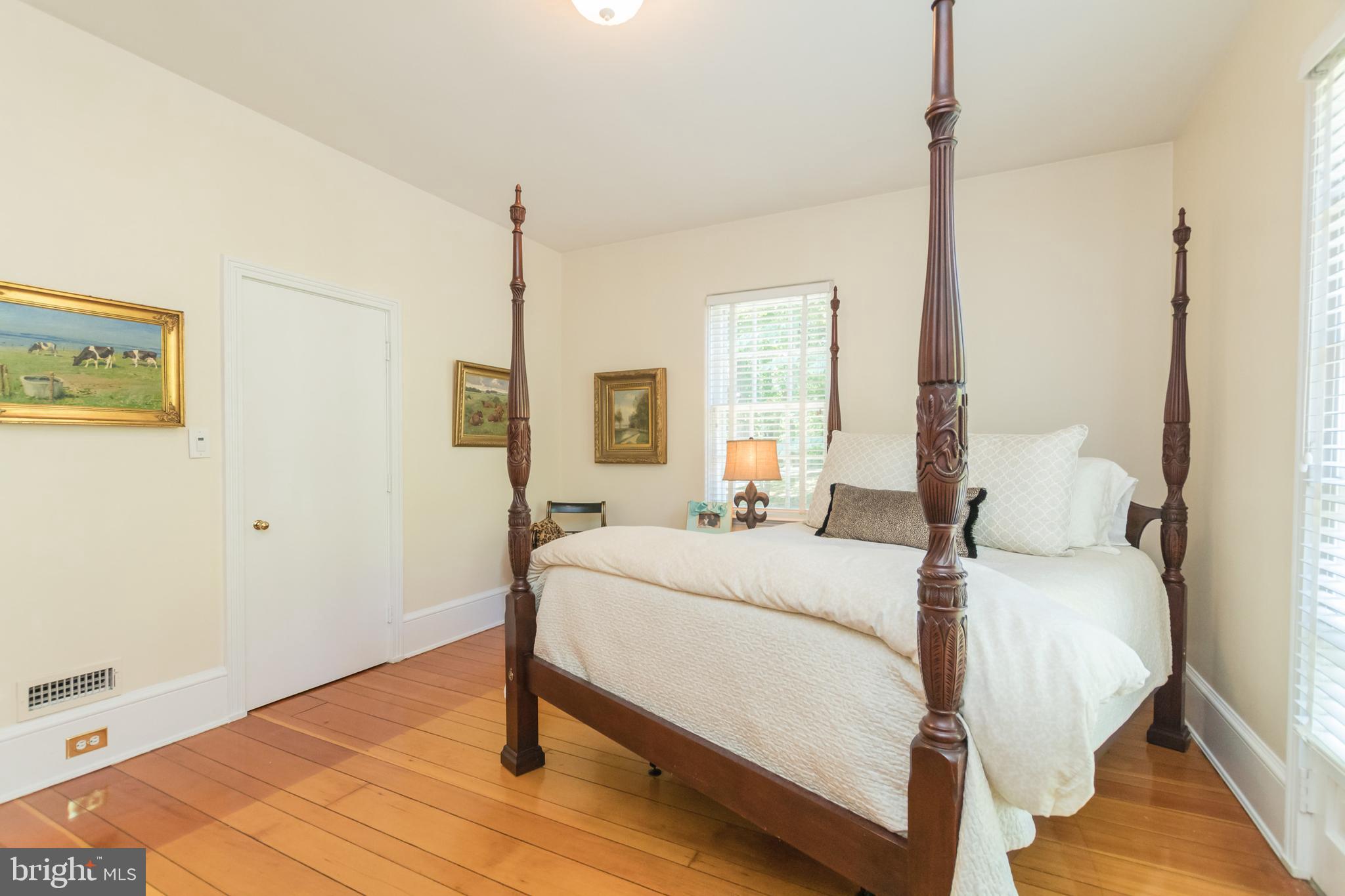 ROLAND PARK - Residential