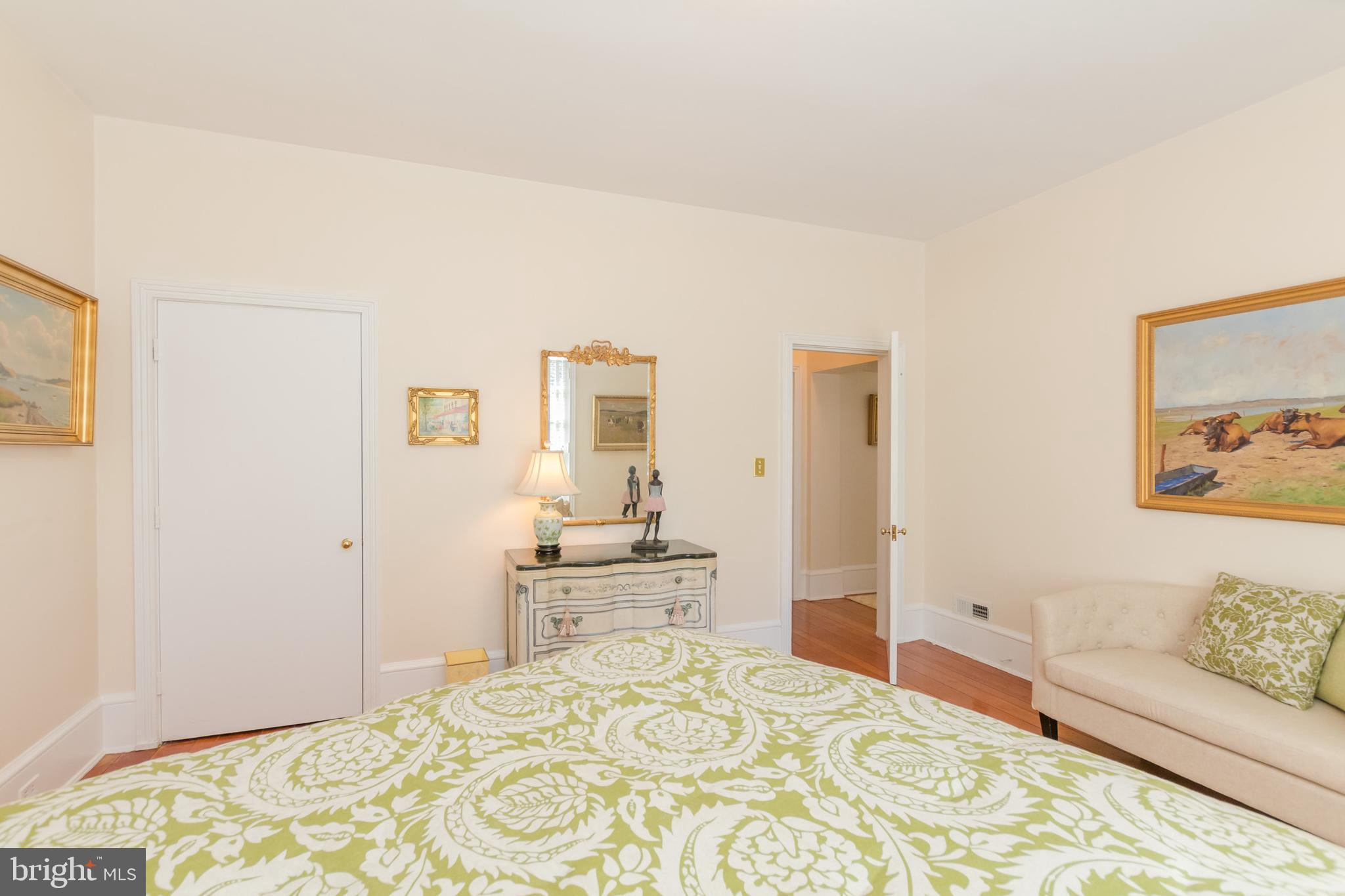 ROLAND PARK - Residential