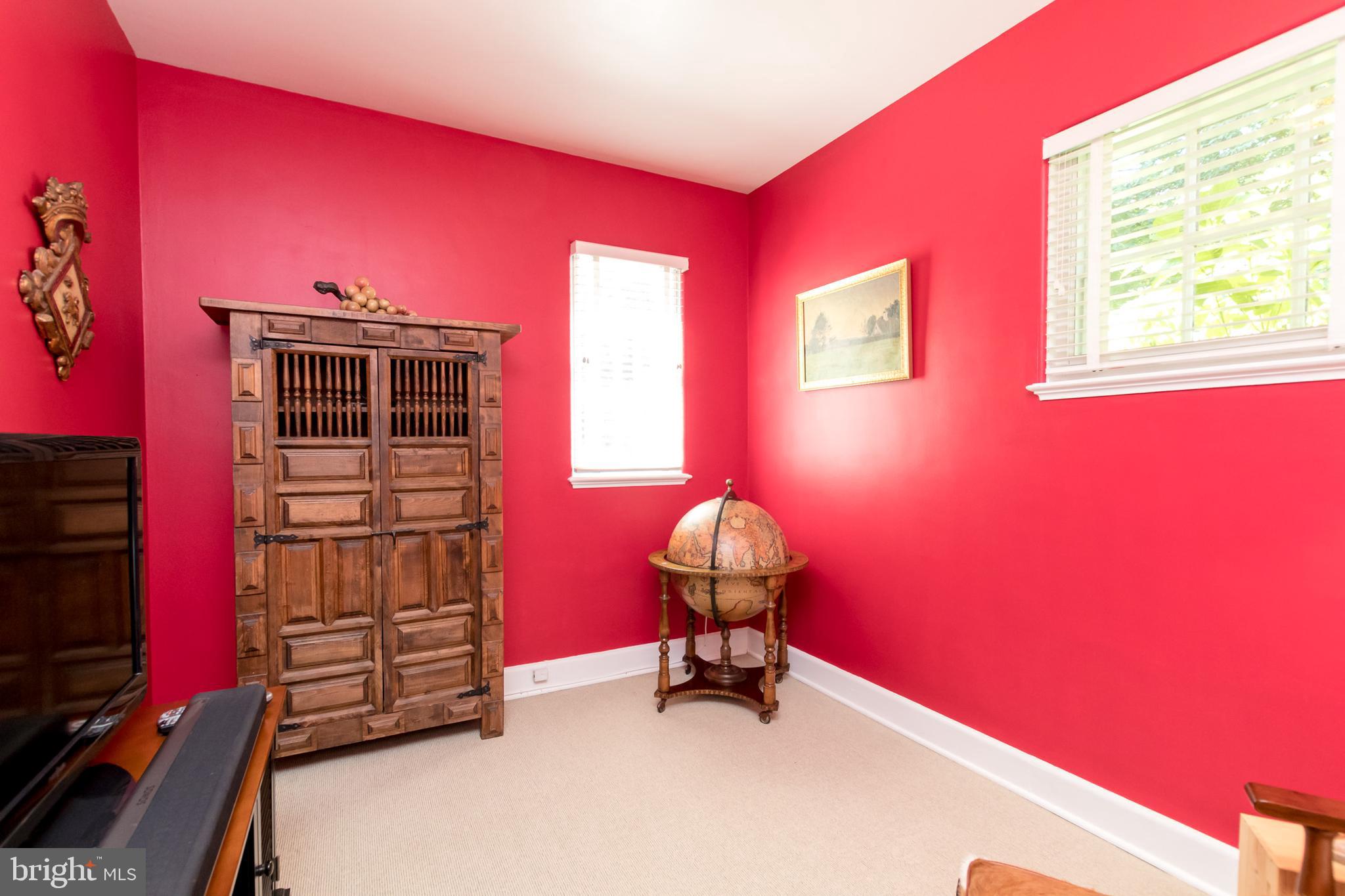 ROLAND PARK - Residential