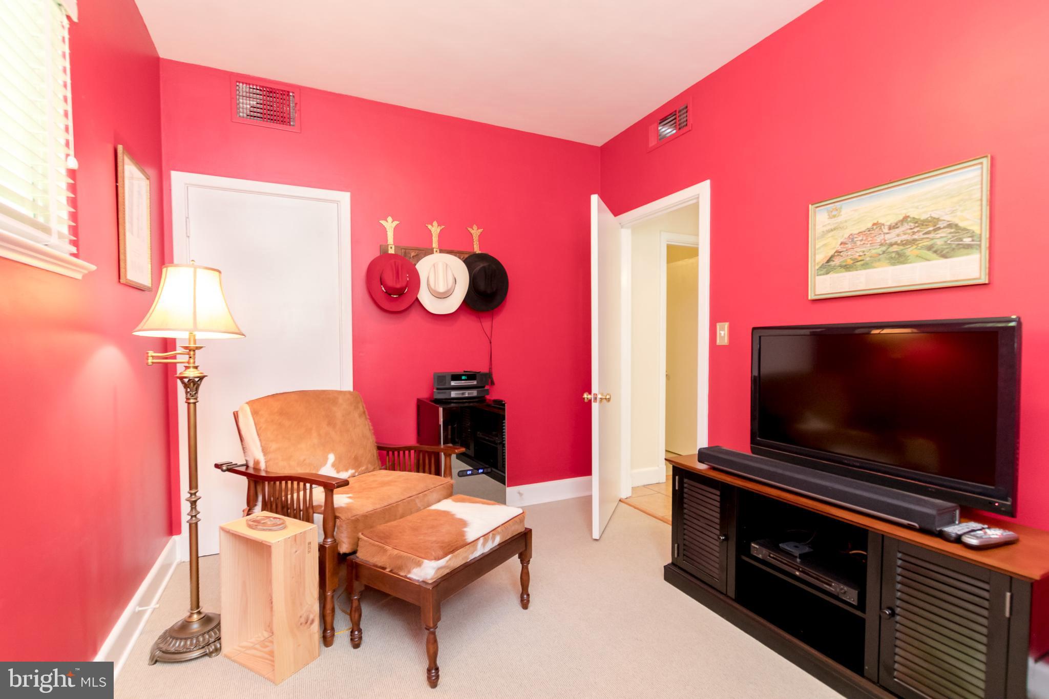 ROLAND PARK - Residential