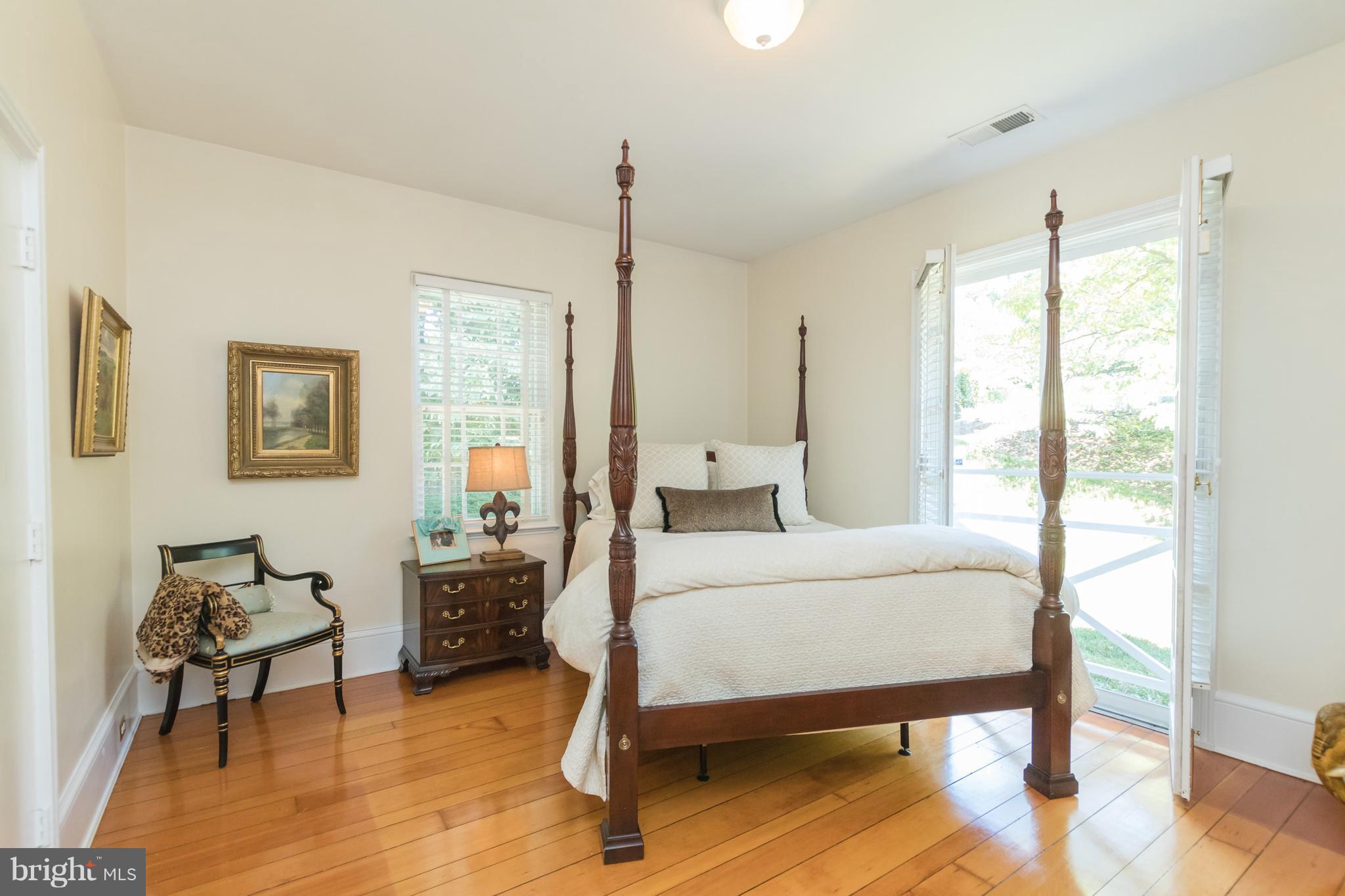 ROLAND PARK - Residential