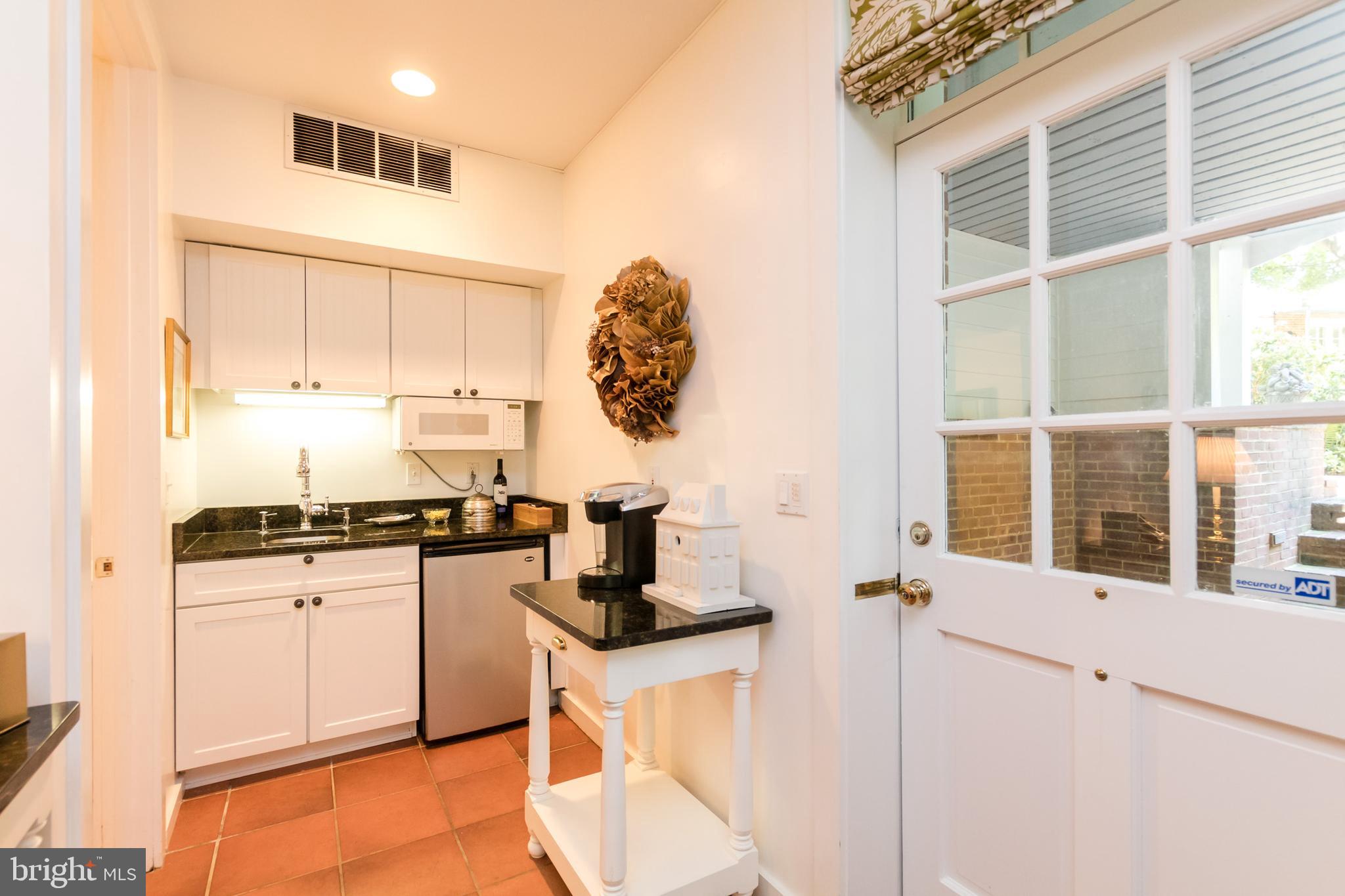 ROLAND PARK - Residential