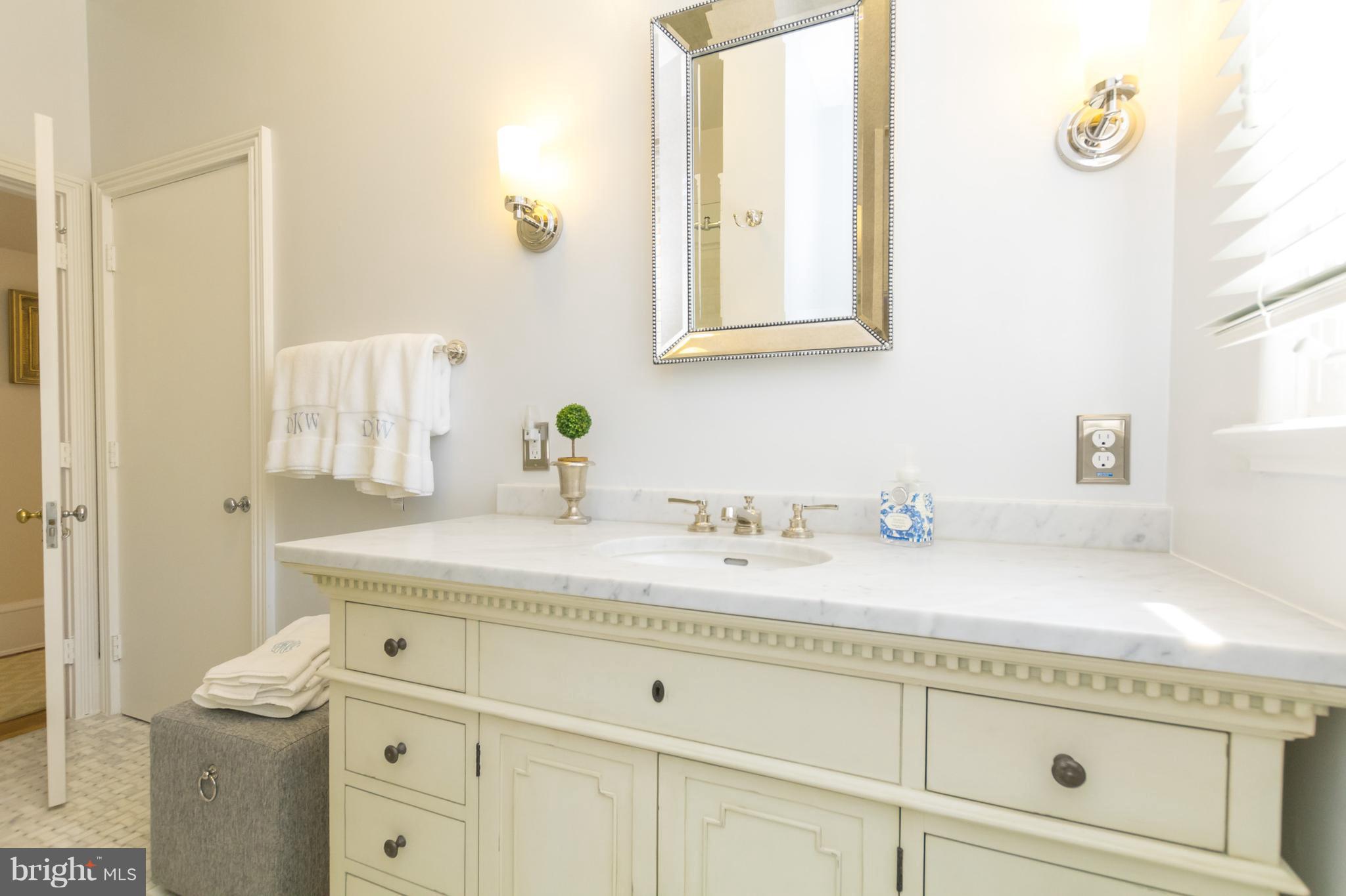 ROLAND PARK - Residential