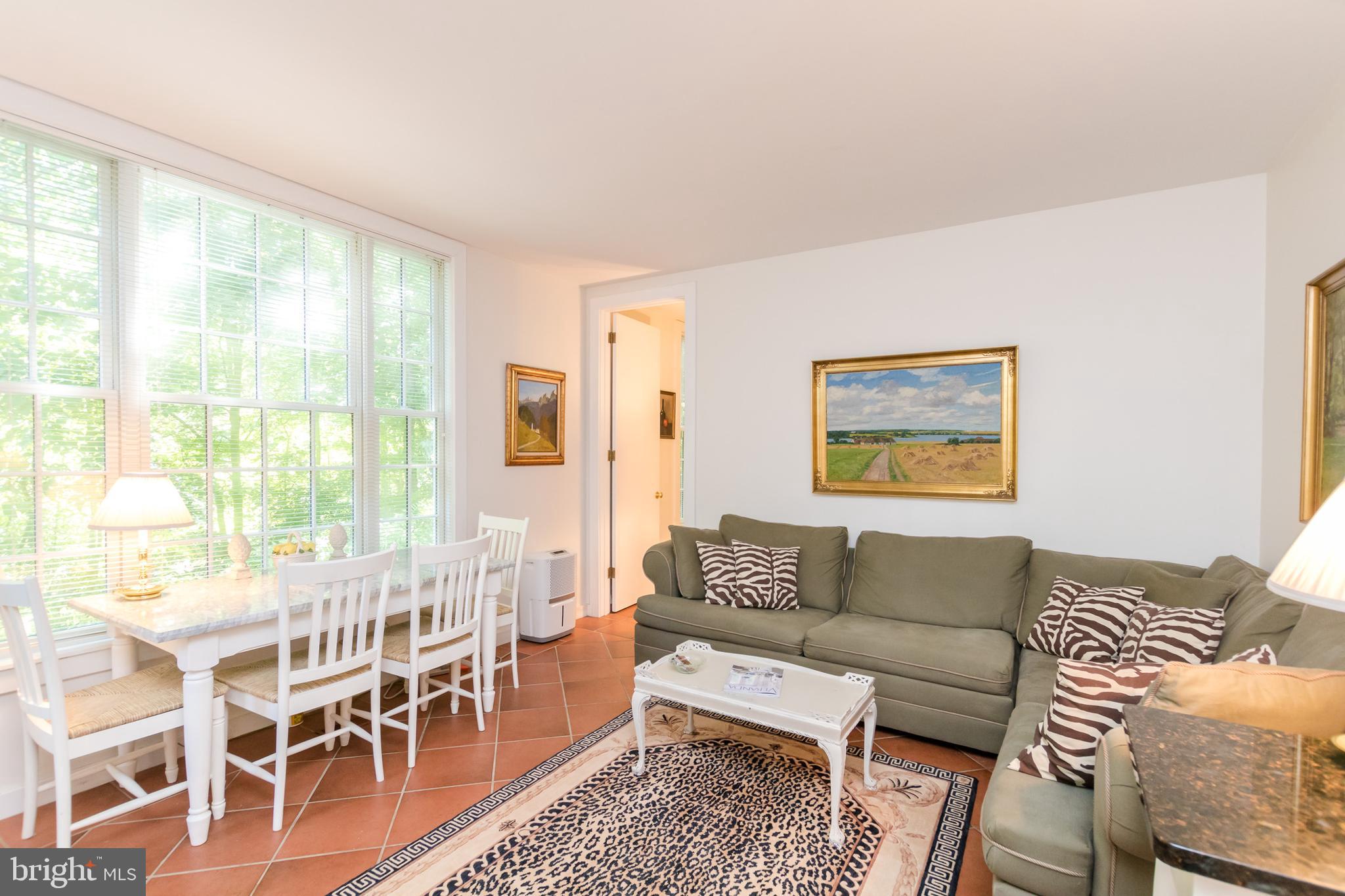 ROLAND PARK - Residential