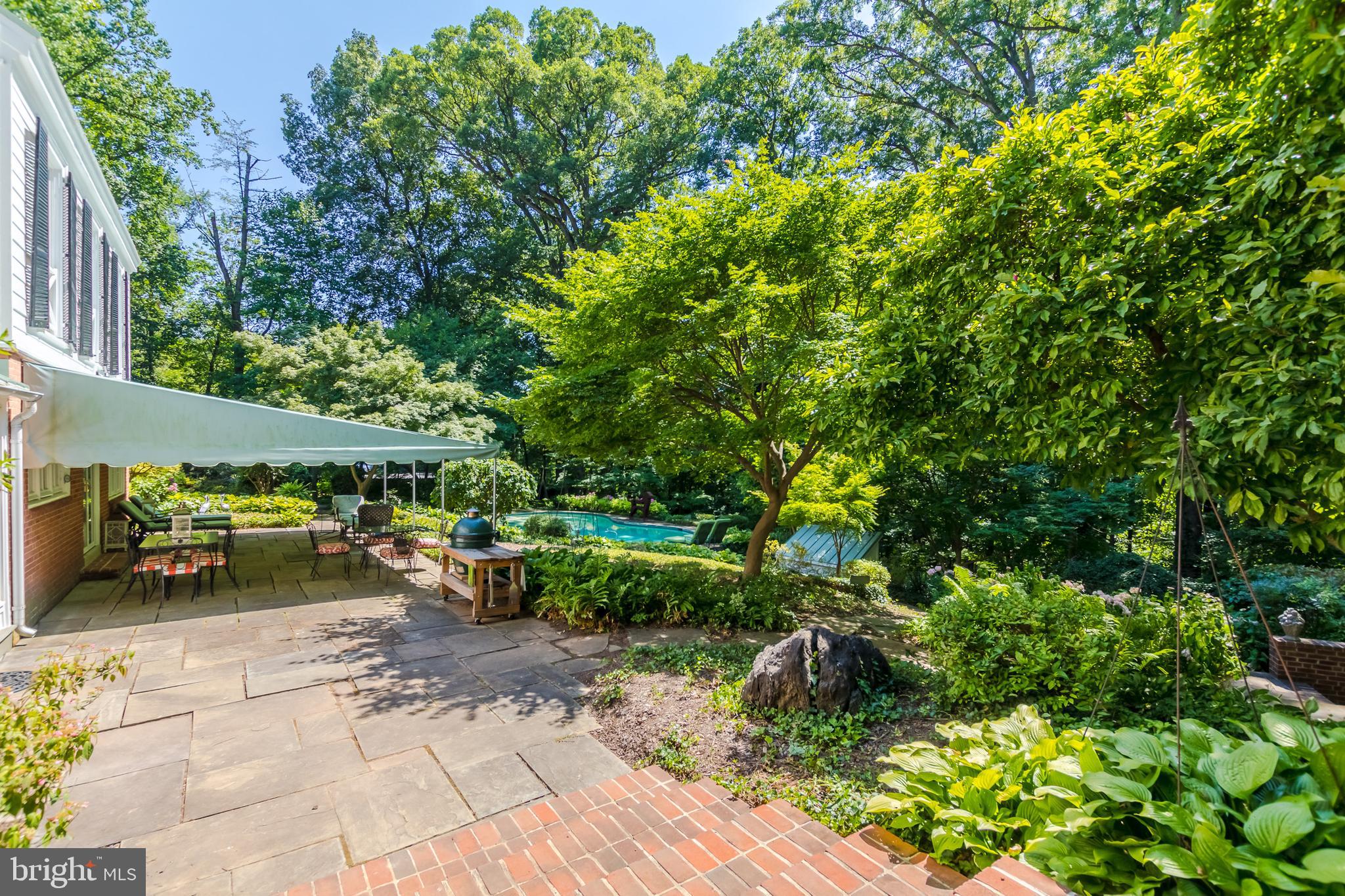 ROLAND PARK - Residential