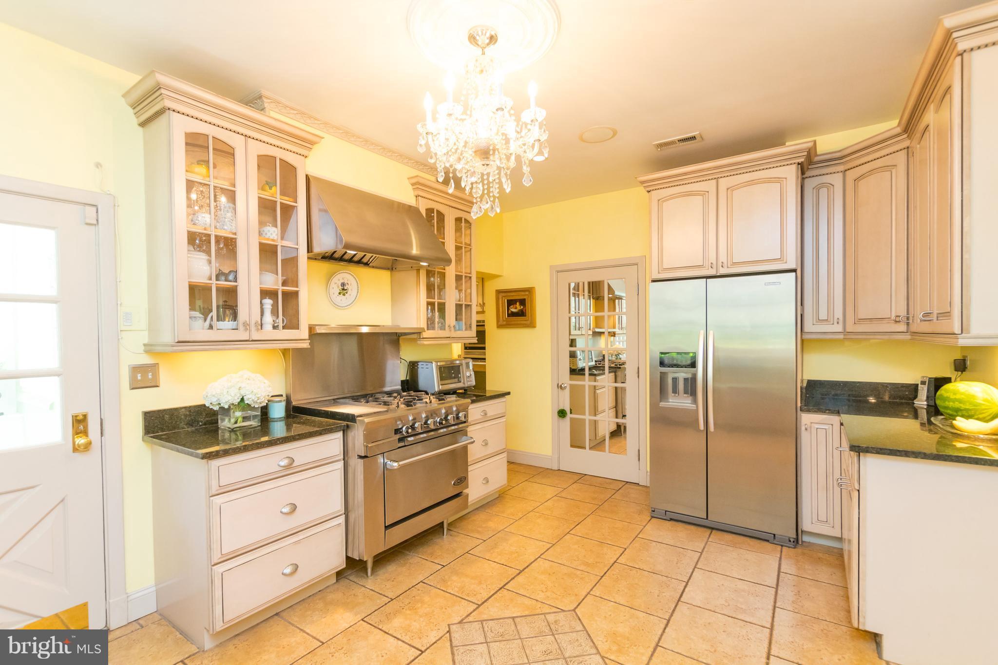 ROLAND PARK - Residential