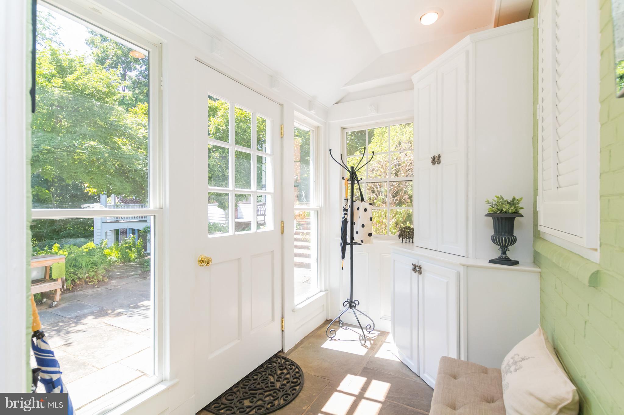 ROLAND PARK - Residential