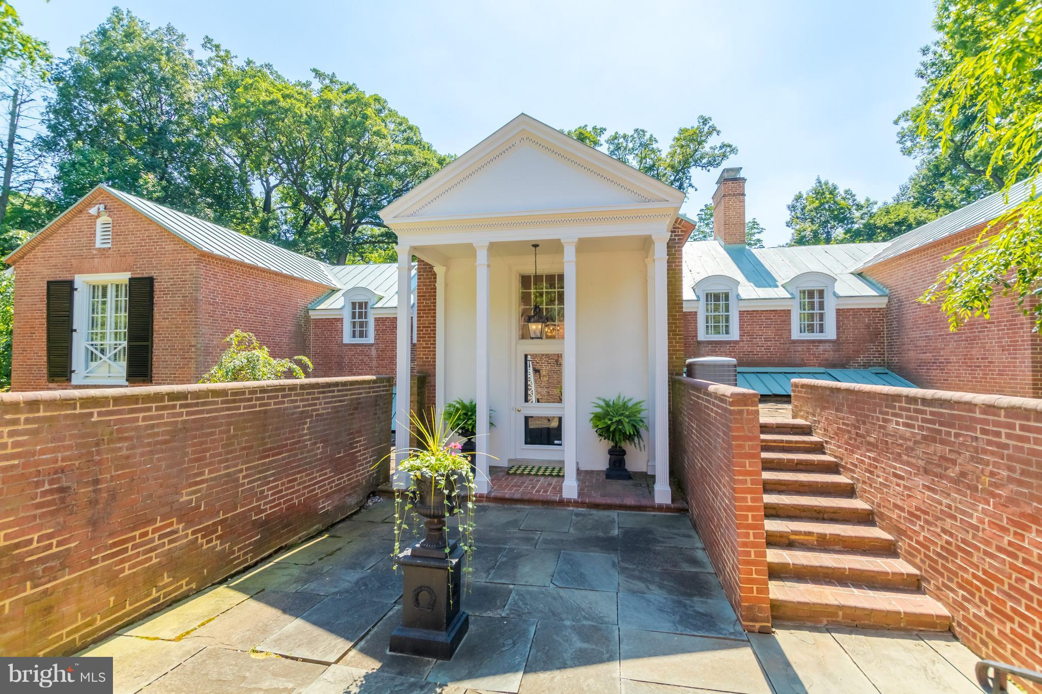 ROLAND PARK - Residential