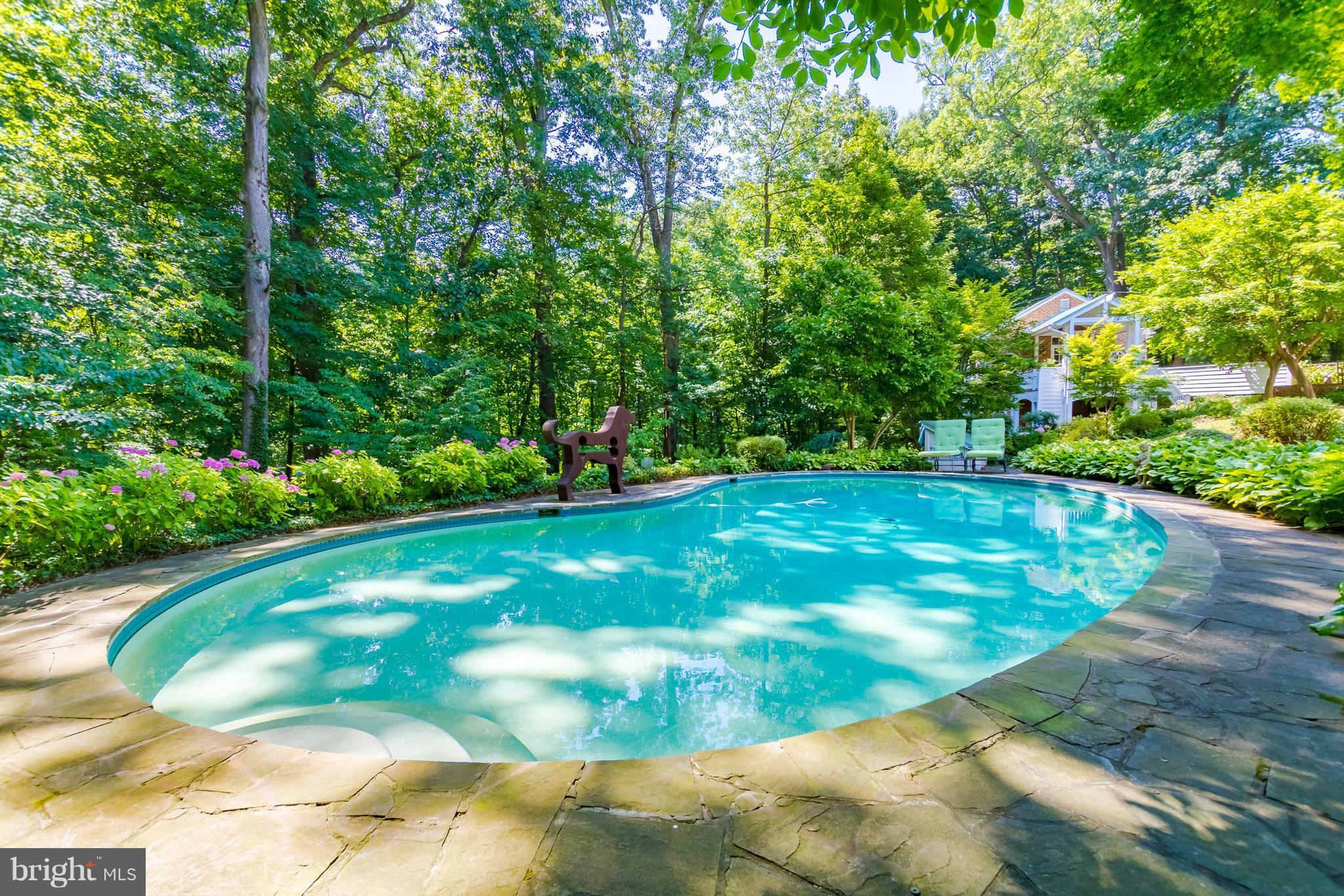 ROLAND PARK - Residential