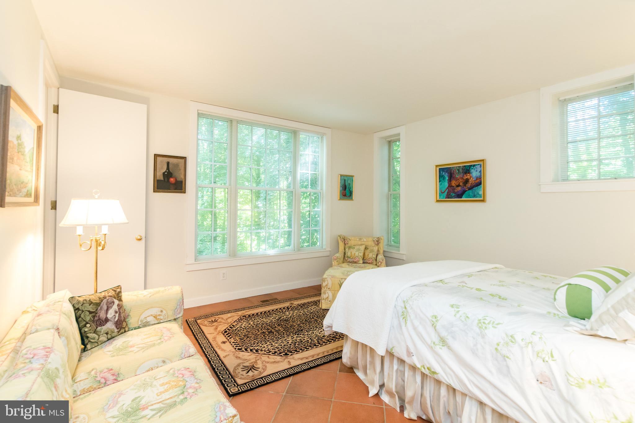 ROLAND PARK - Residential