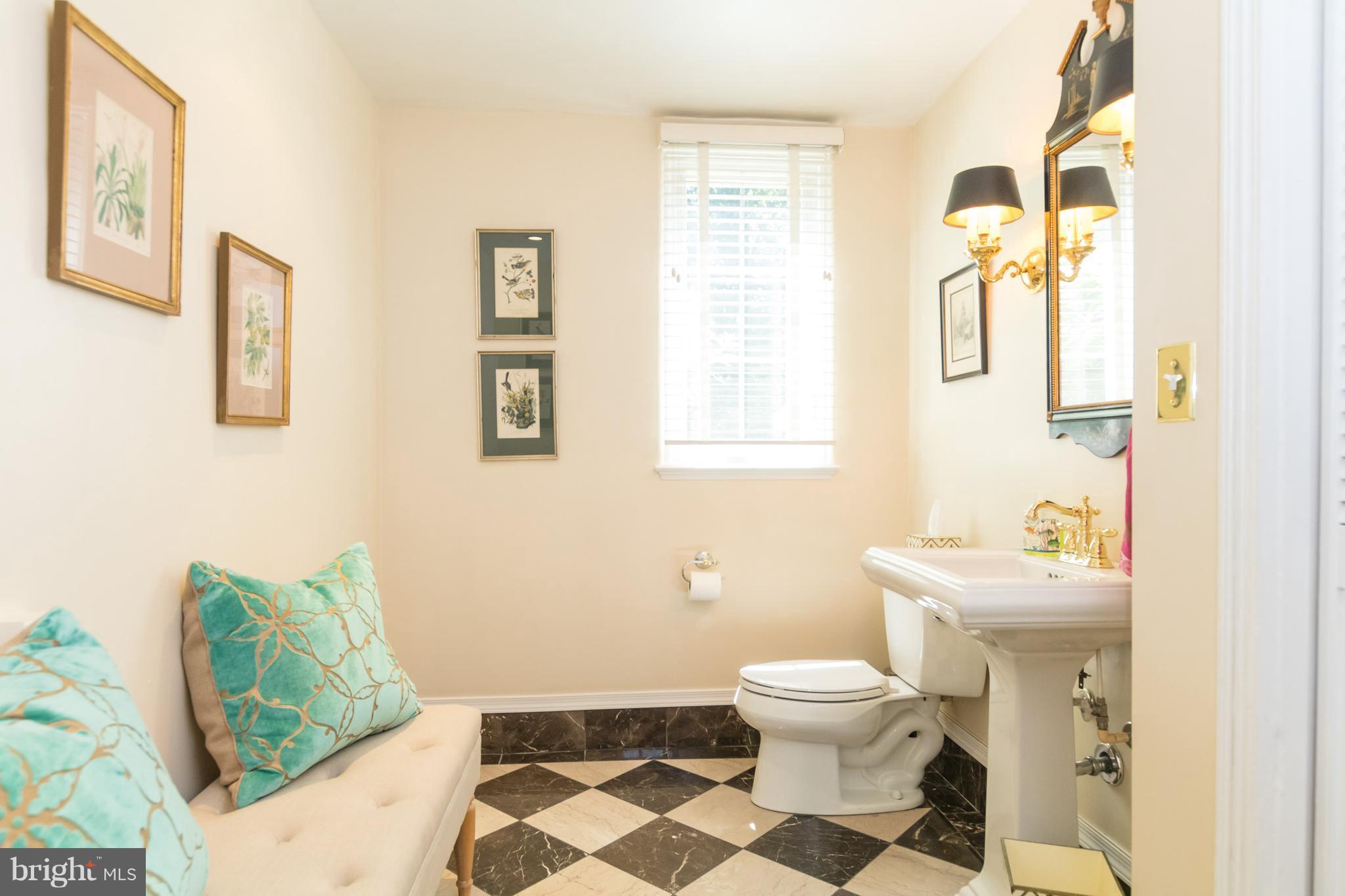 ROLAND PARK - Residential