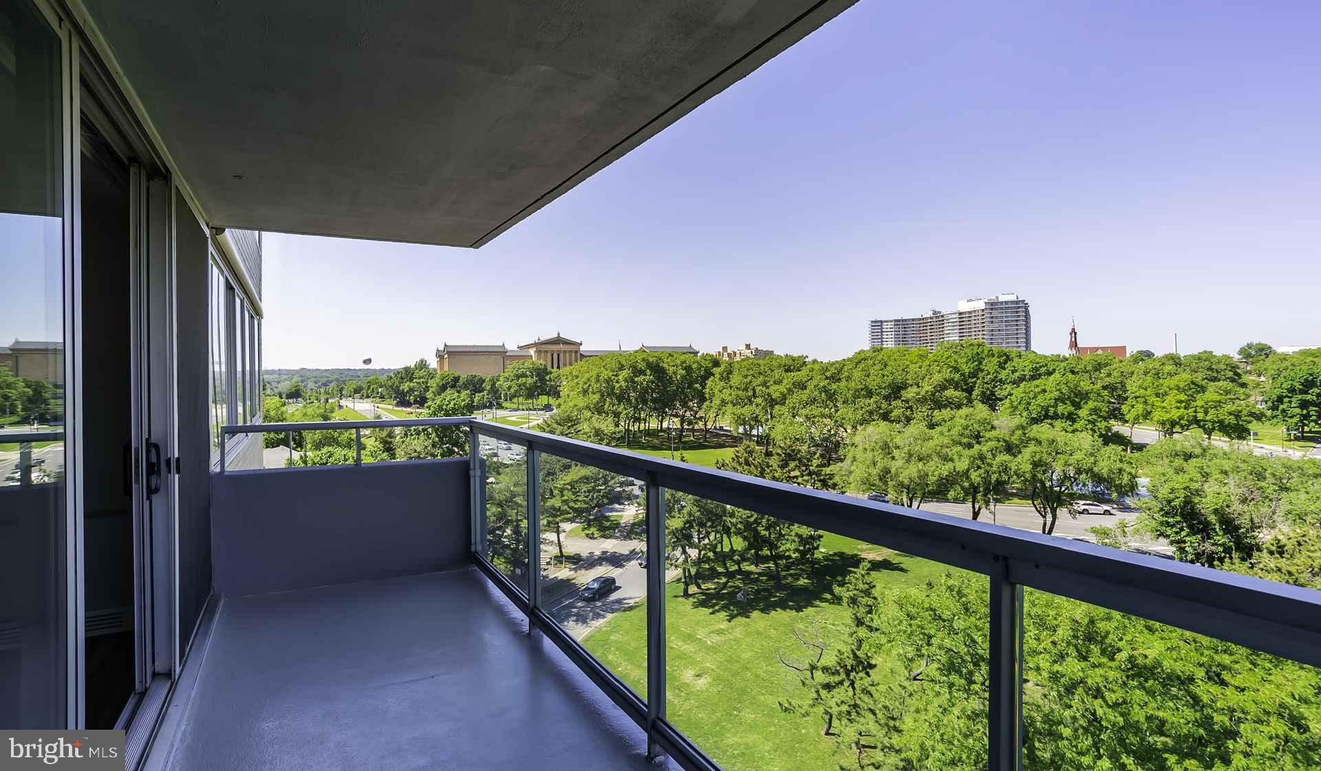 ART MUSEUM AREA - Residential Lease