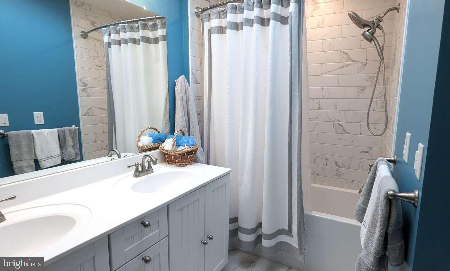 MEADOWCROFT - Residential