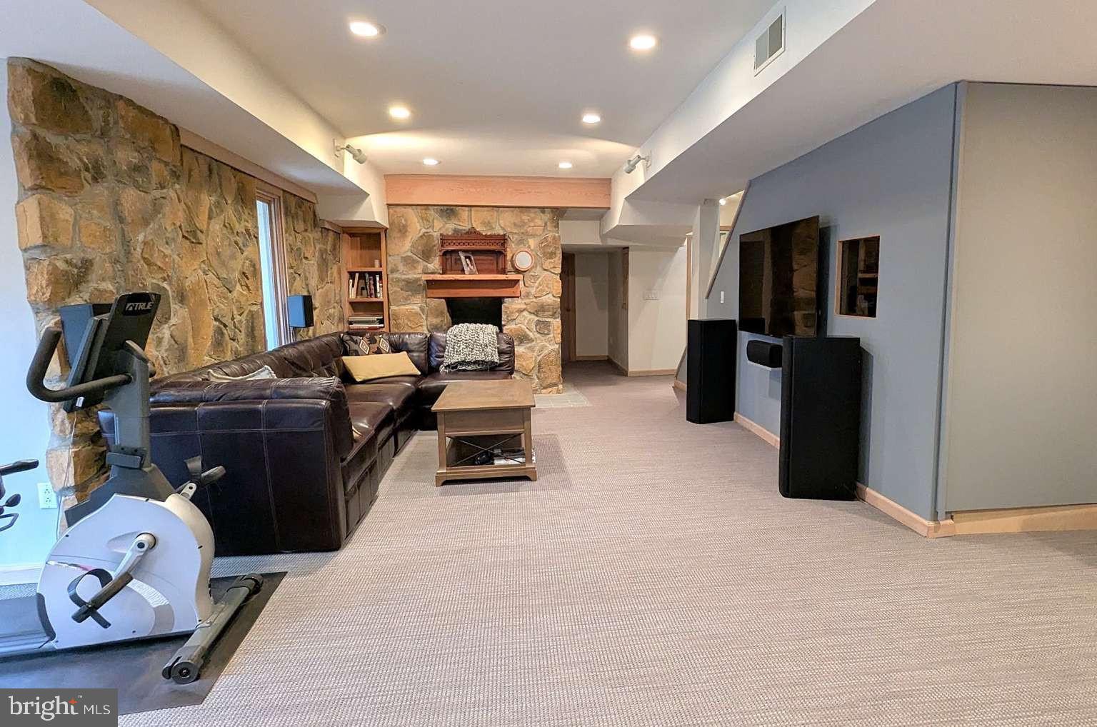 MEADOWCROFT - Residential