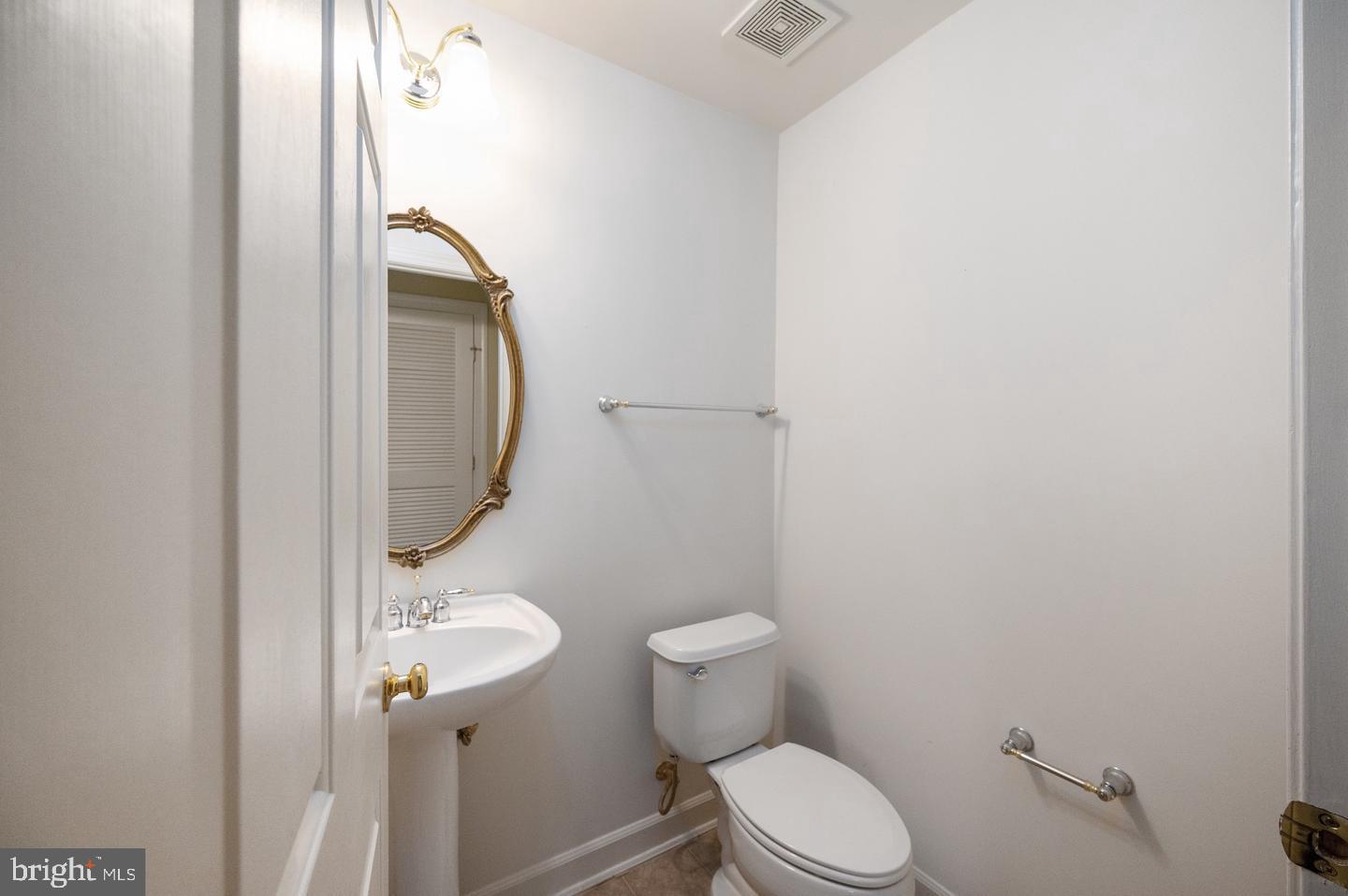 PRESERVE AT SMITH RUN - Residential Lease