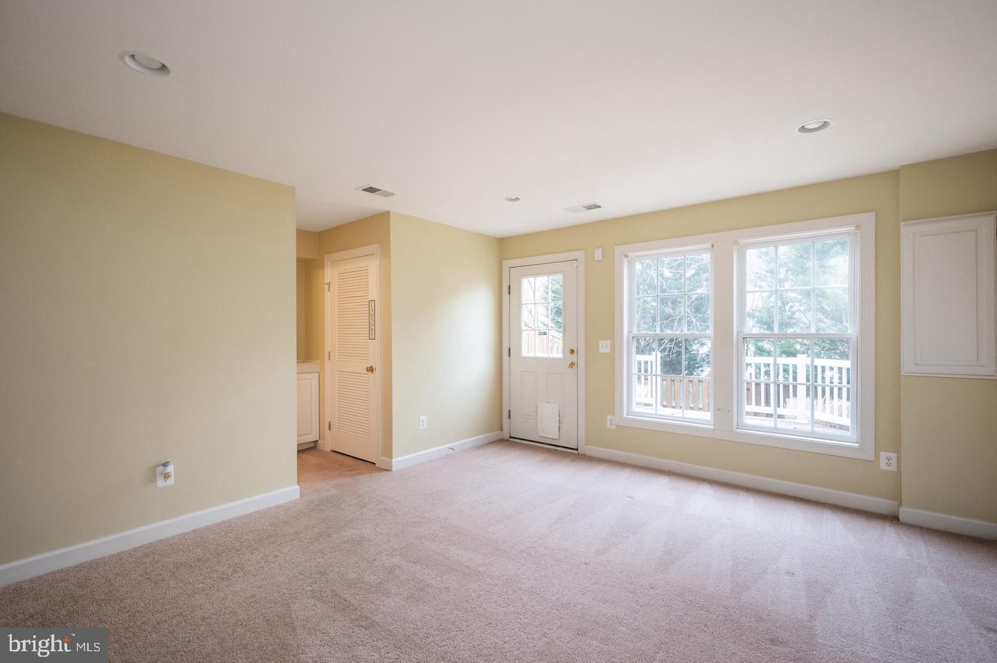 PRESERVE AT SMITH RUN - Residential Lease