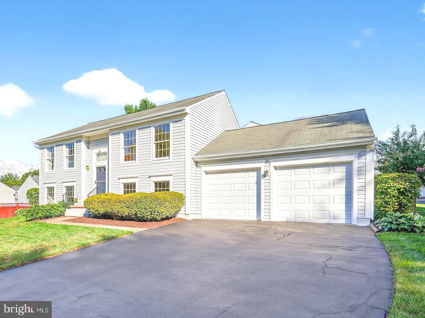 20911 SHAKESPEARE DRIVE